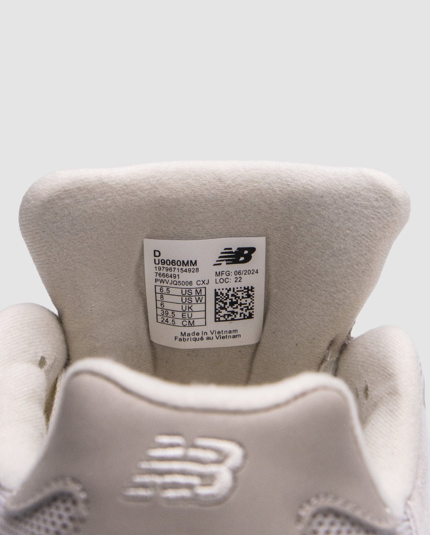 New Balance 9060 Moonbeam