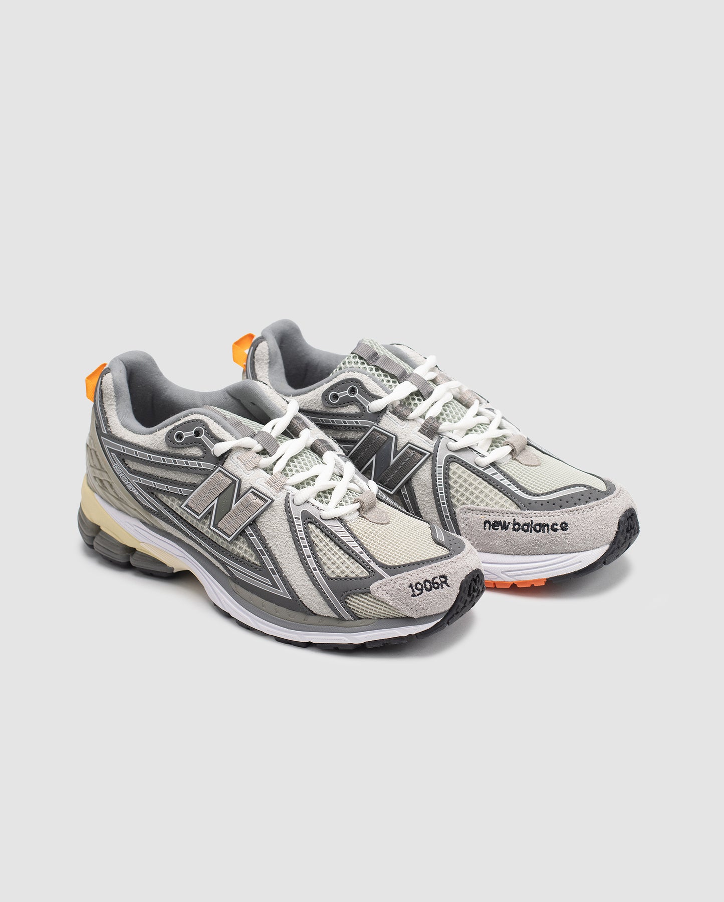 New Balance 1906 R N. Hoolywood x Invincible Grey Swan