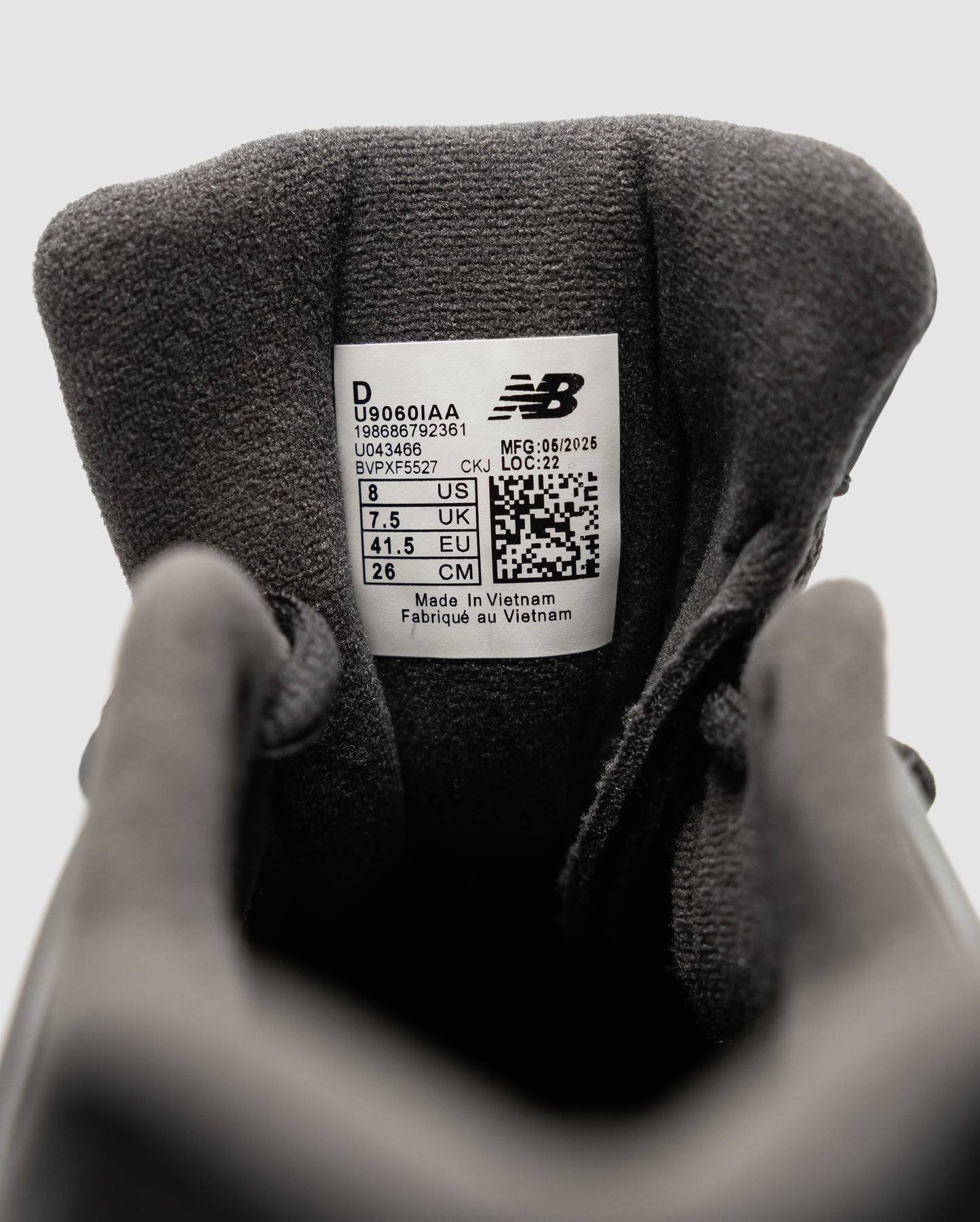 New Balance 9060 х Returns In Two Olive