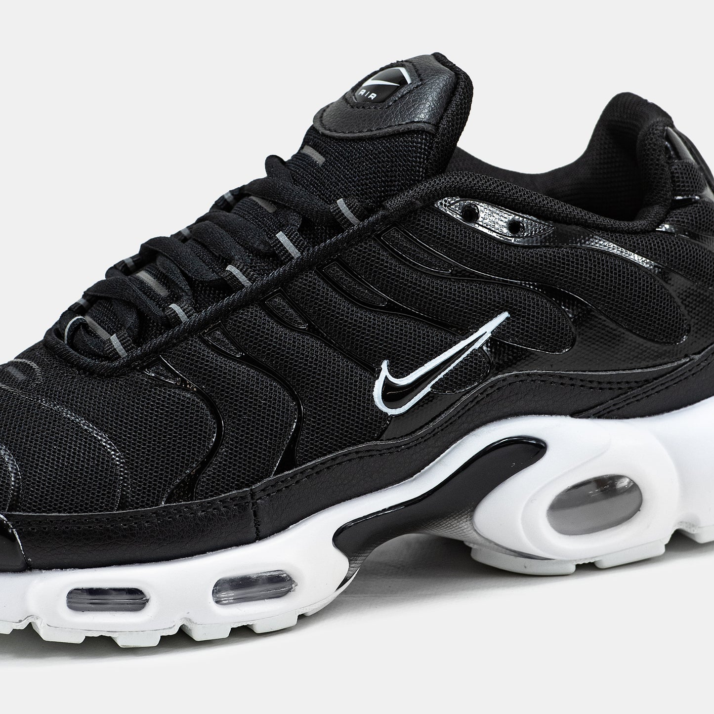 Nike Air Max TN Plus Black White