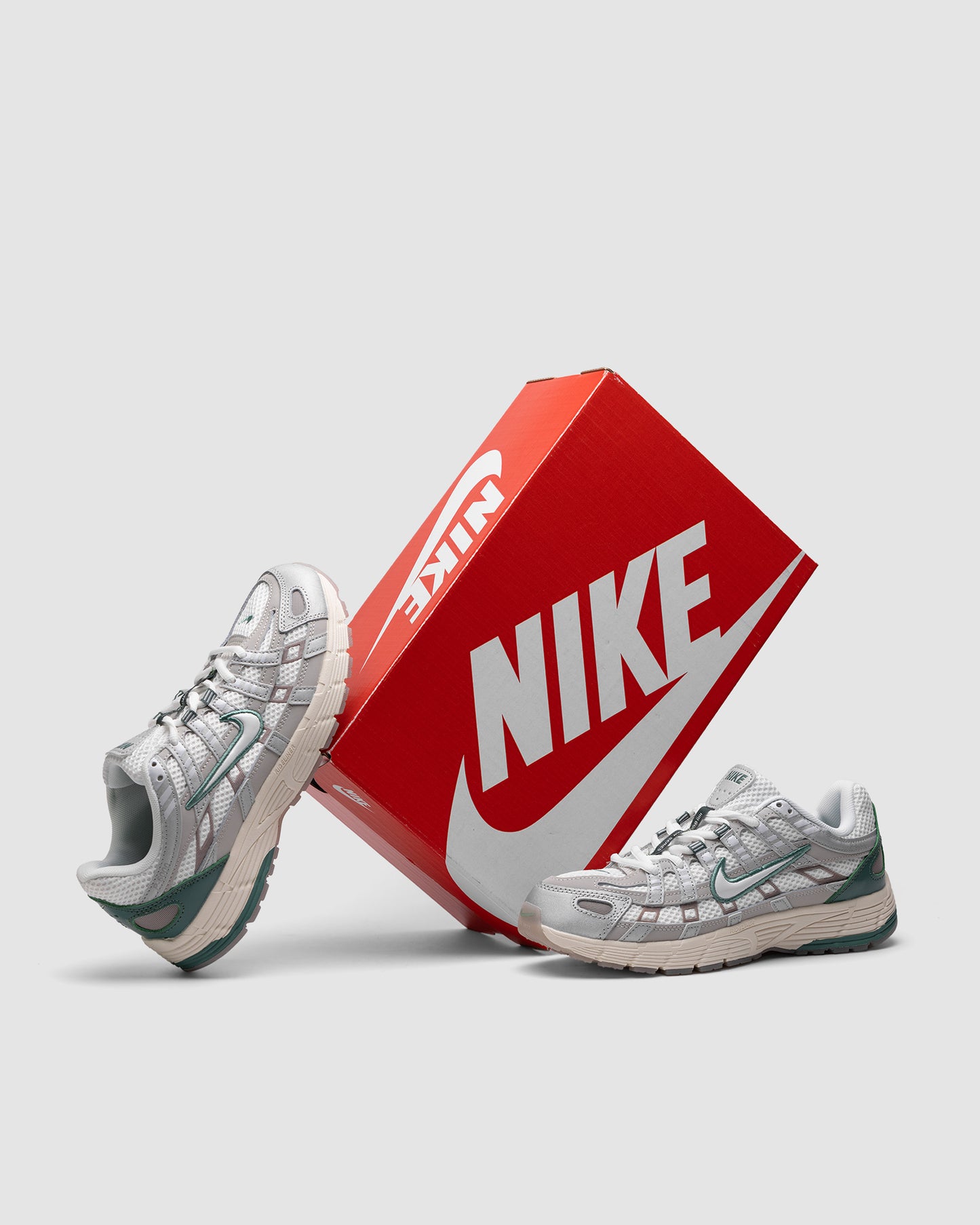 Nike P-6000 Premium Light Bone Bicoastal Green