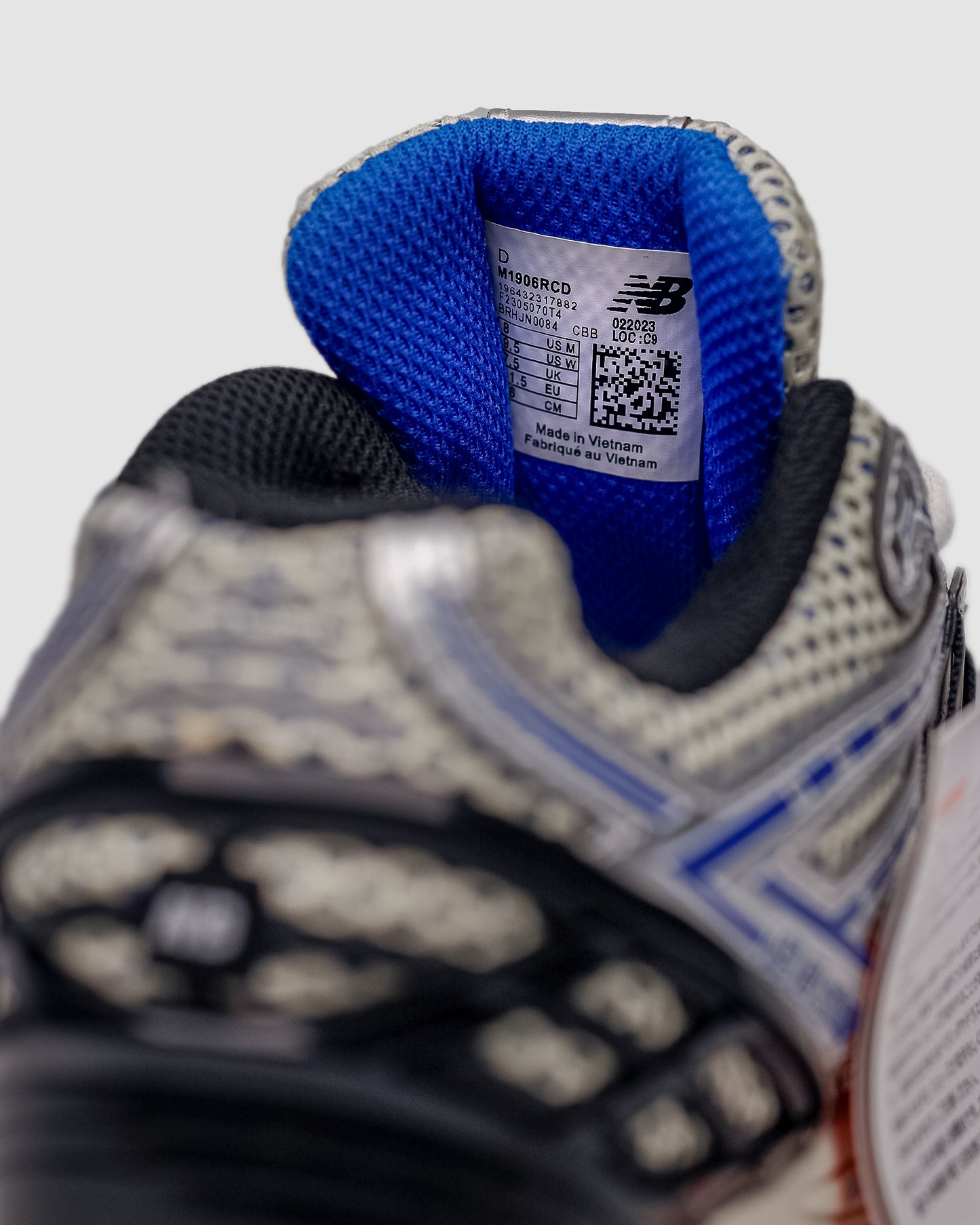 New Balance 1906R Silver Metallic