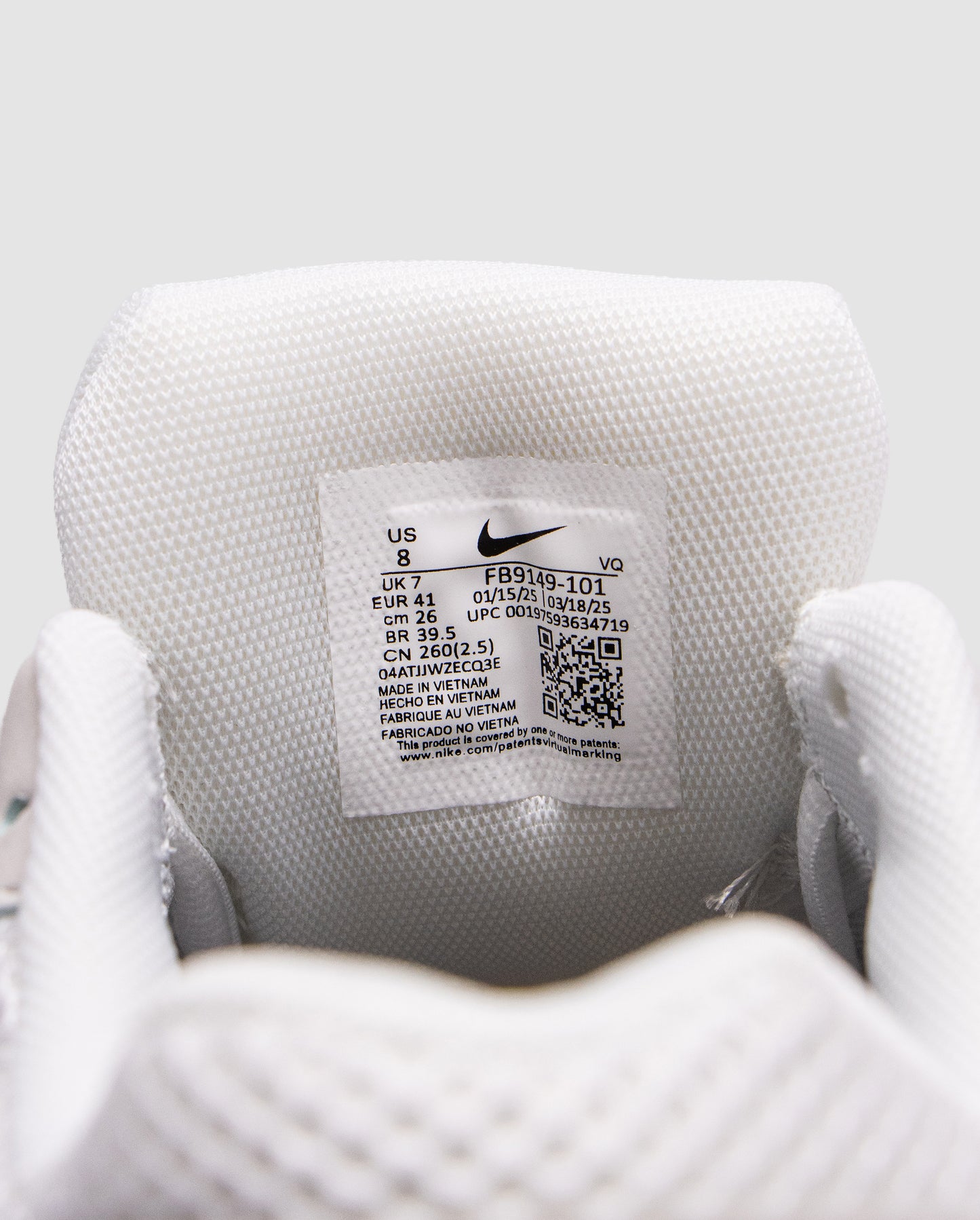 Nike Zoom Vomero 5 White/Black Platinum Tint Metalic