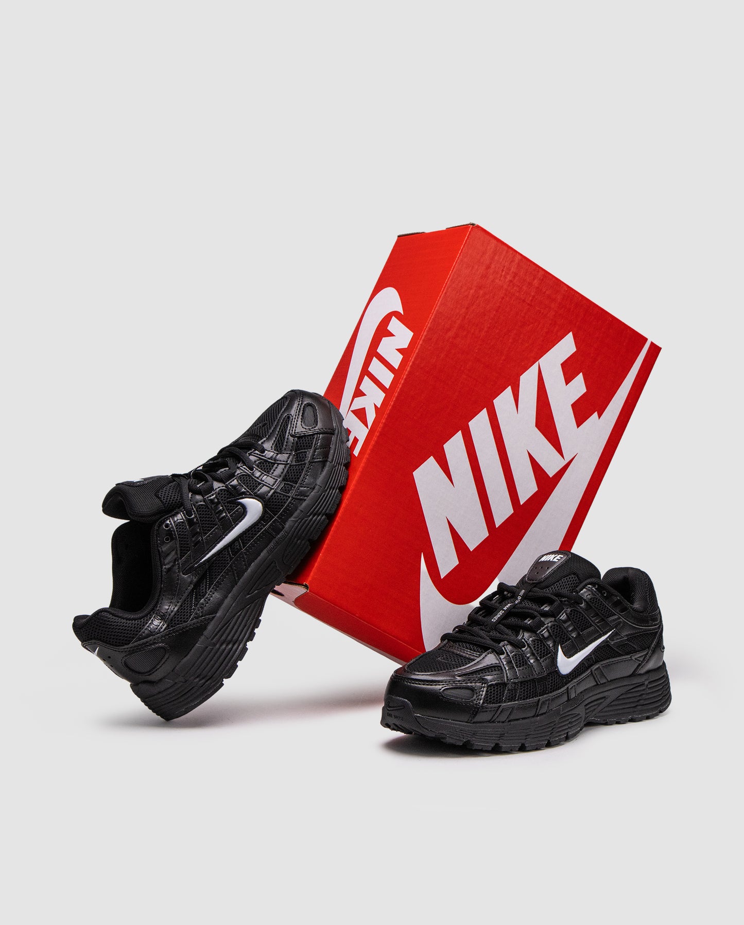 Nike P-6000 Black/White