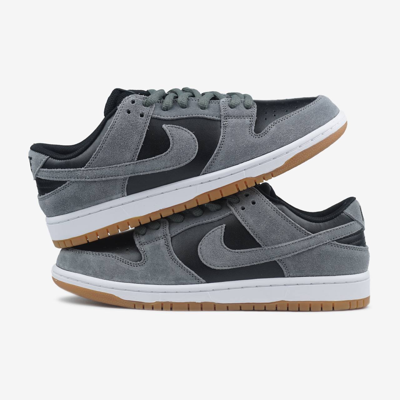 Nike SB Dunk Low Black Silver