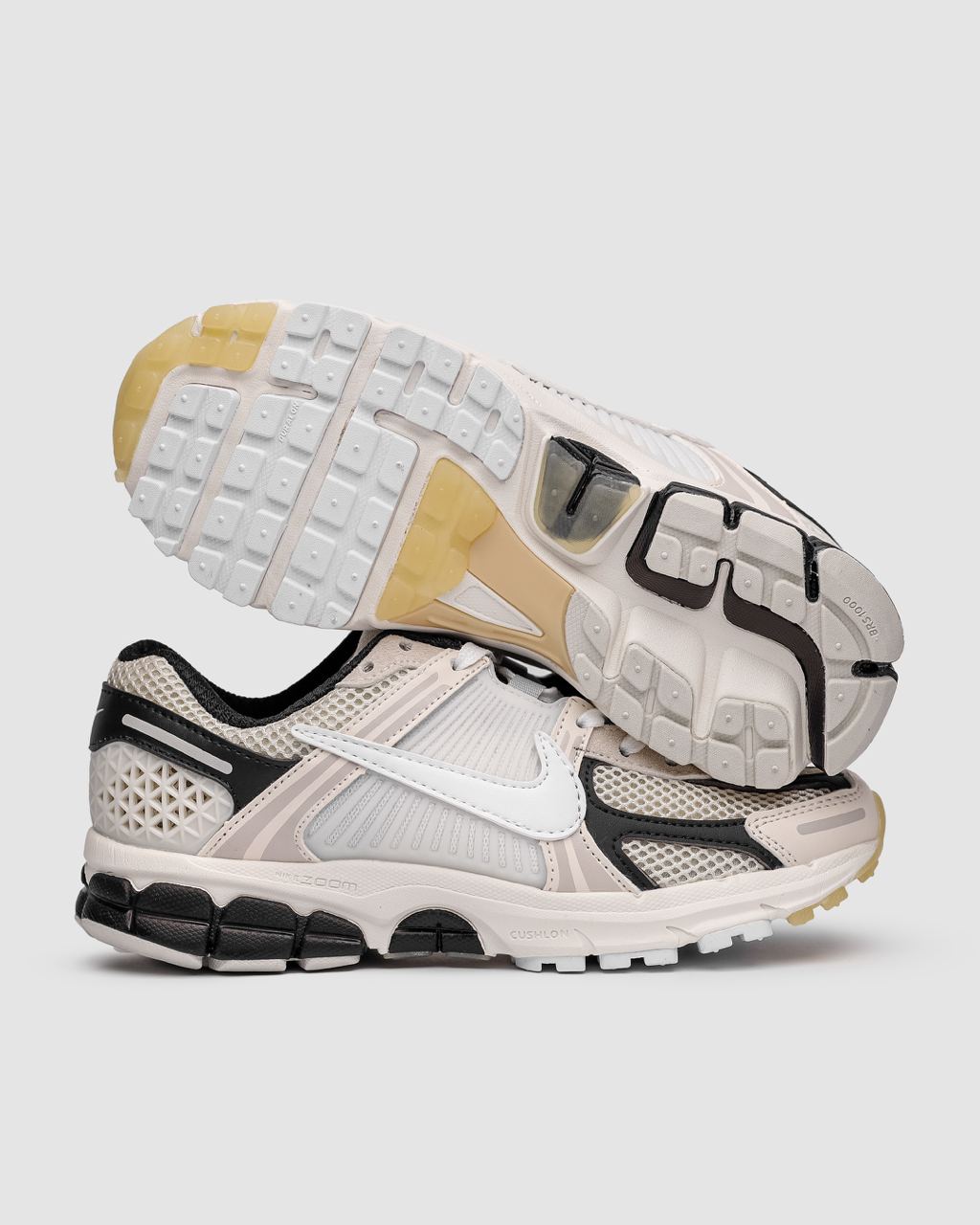 Nike Zoom Vomero 5 Beige/Black