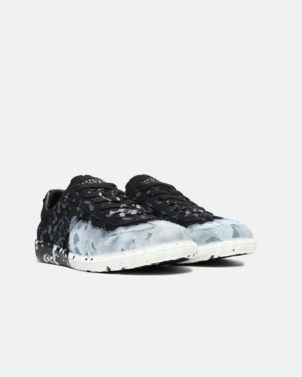Maison Margiela Repli Black/White Paint 22