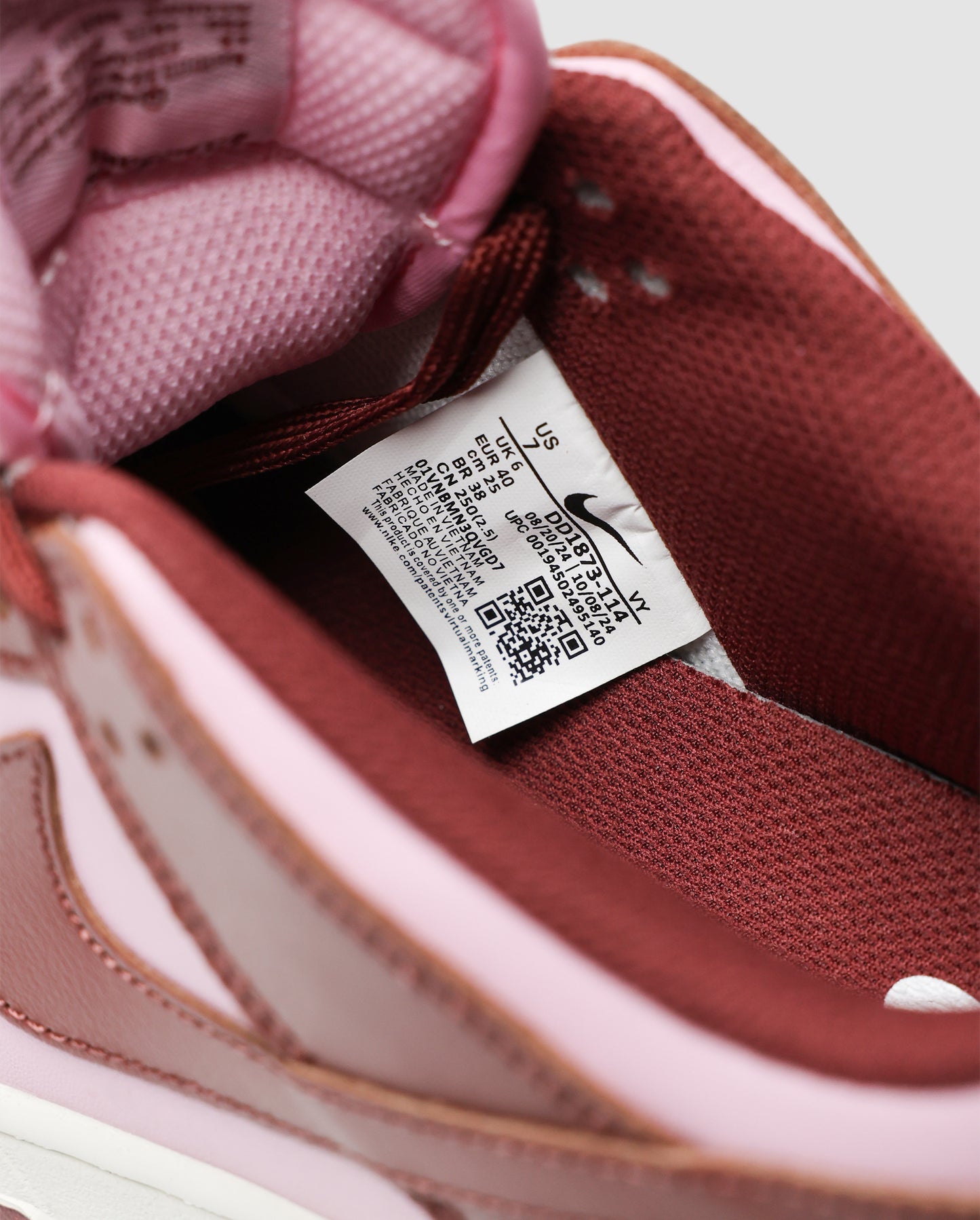Nike SB Dunk Low Next Nature Burgundy Pink