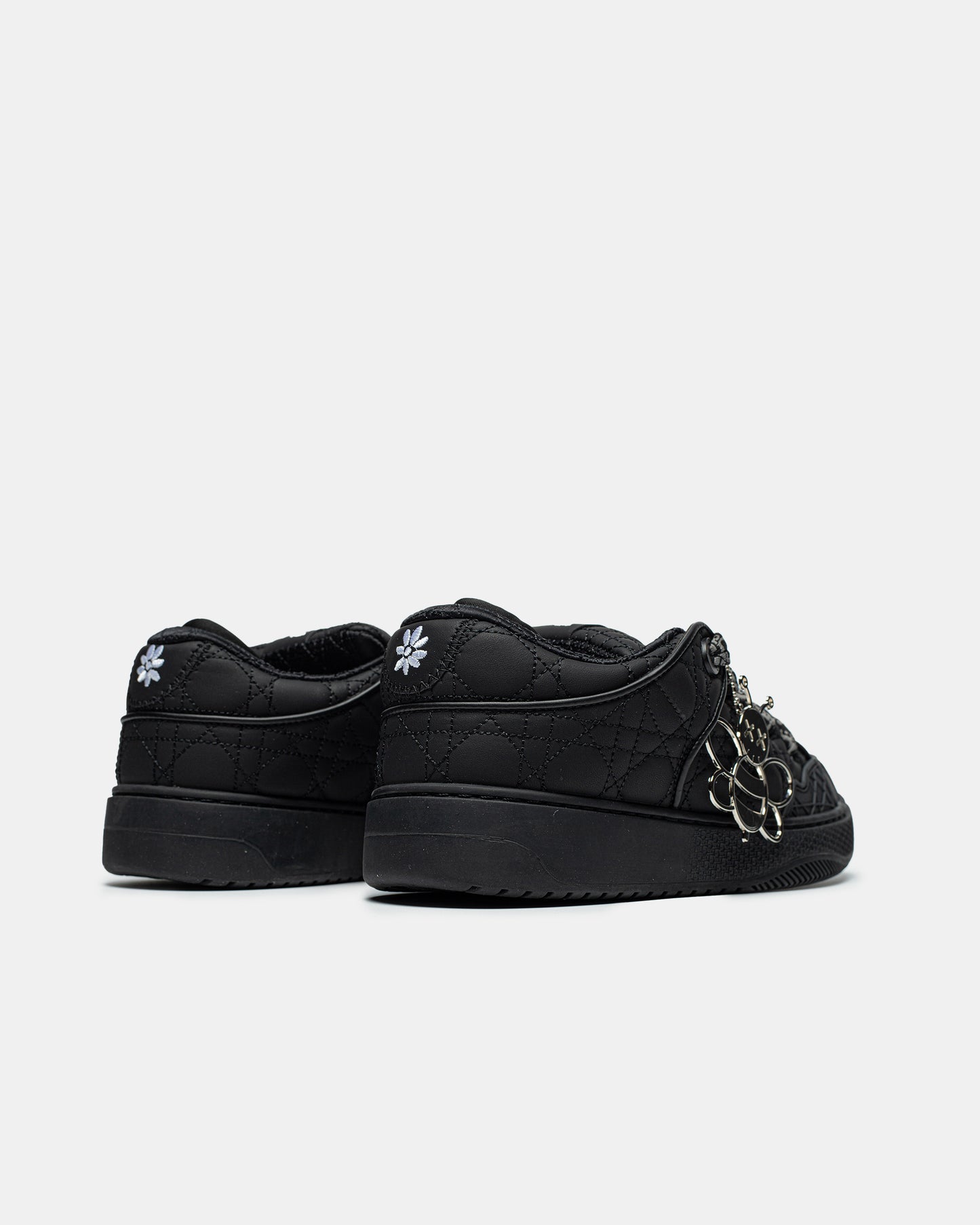 B9S Black