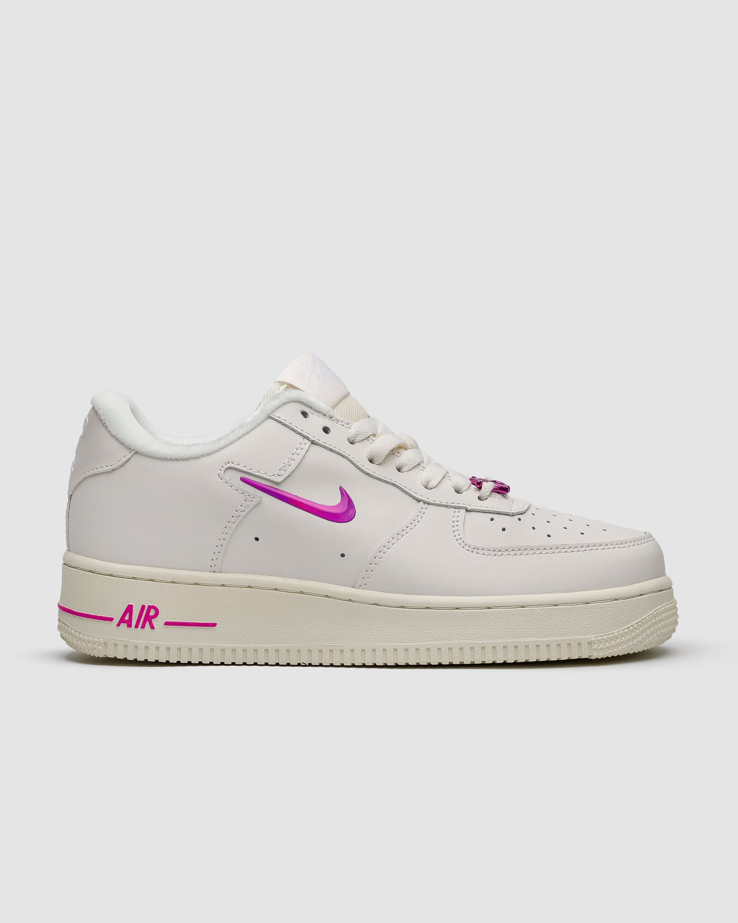 Nike Air Force 1’07SE Coconut Mink/ Playful Pink