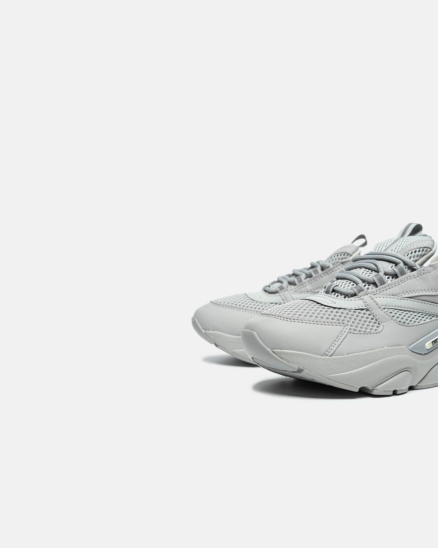 B22 Grey