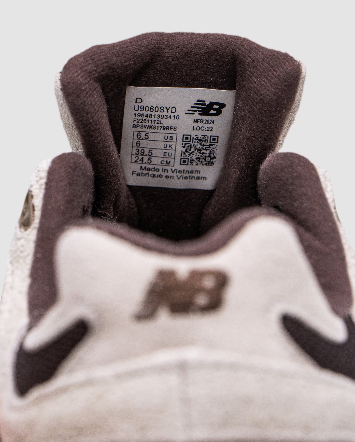 New Balance 9060 Sydney's Signature Collection in Beige/Brown/