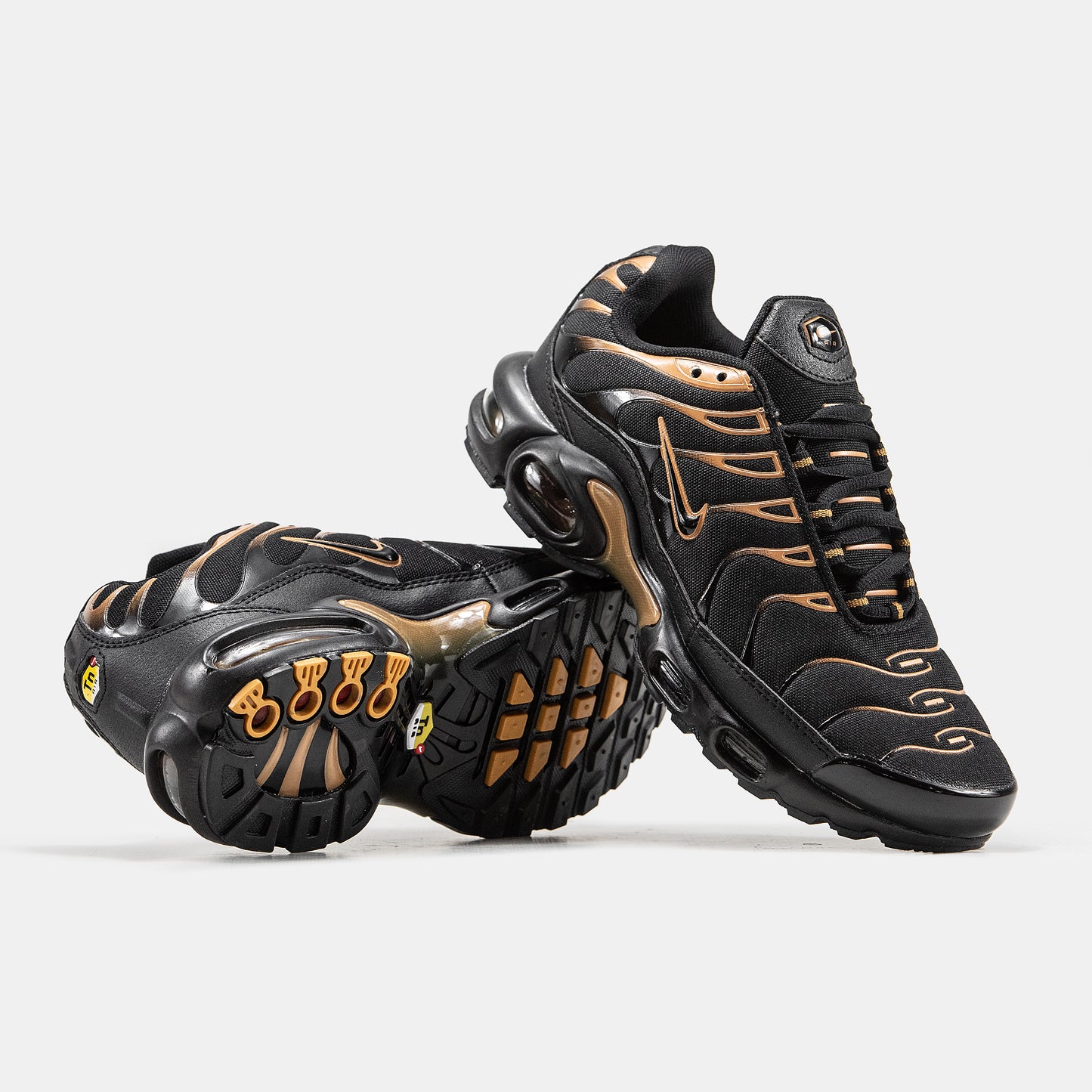 Nike Air Max TN Plus Gold Black