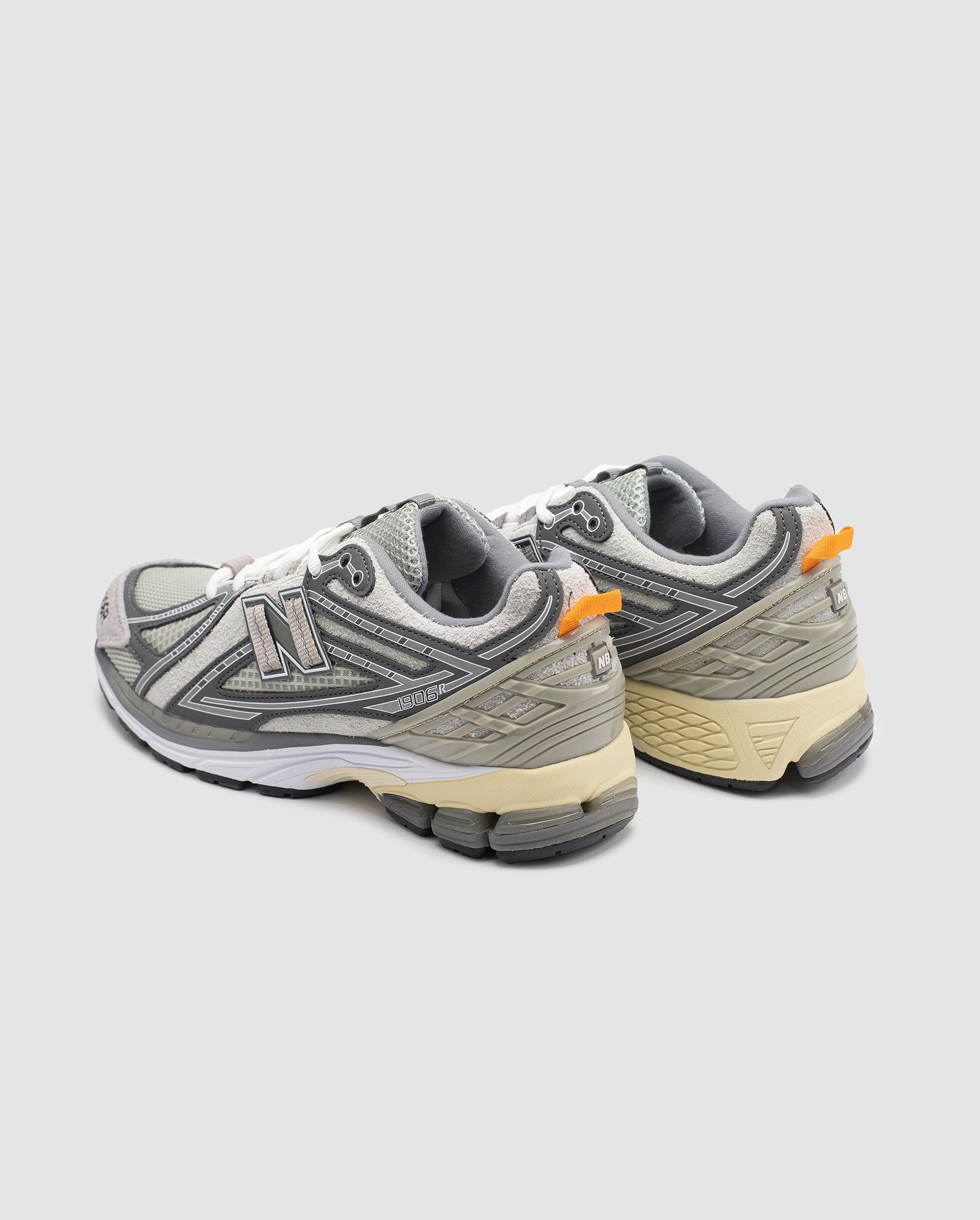 New Balance 1906 R N. Hoolywood x Invincible Grey Swan