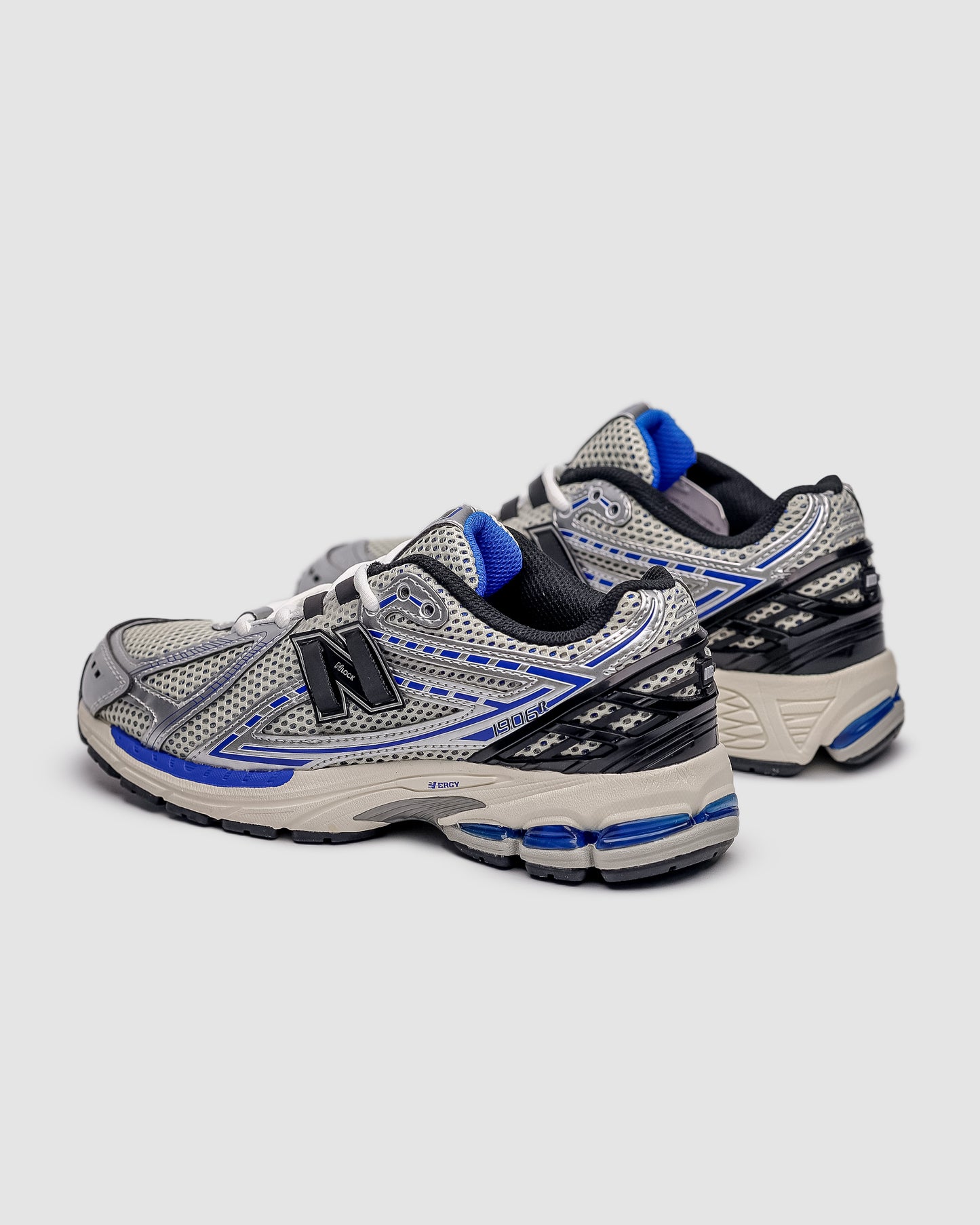 New Balance 1906R Silver Metallic