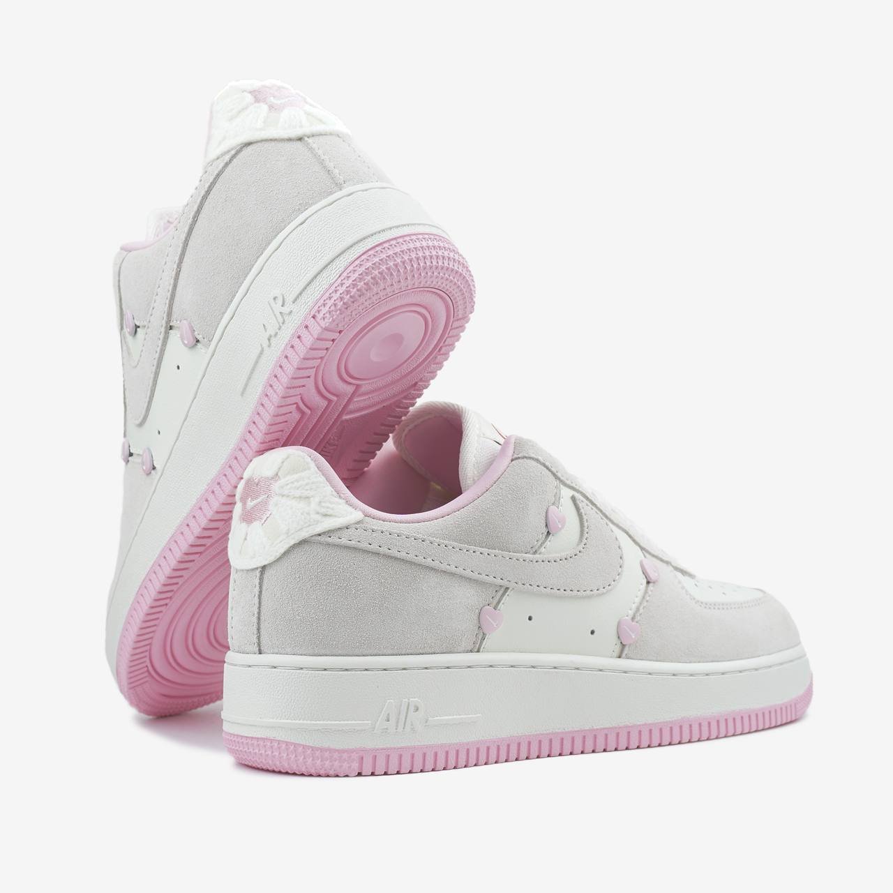 Nike Air Force Valentine’s Day g