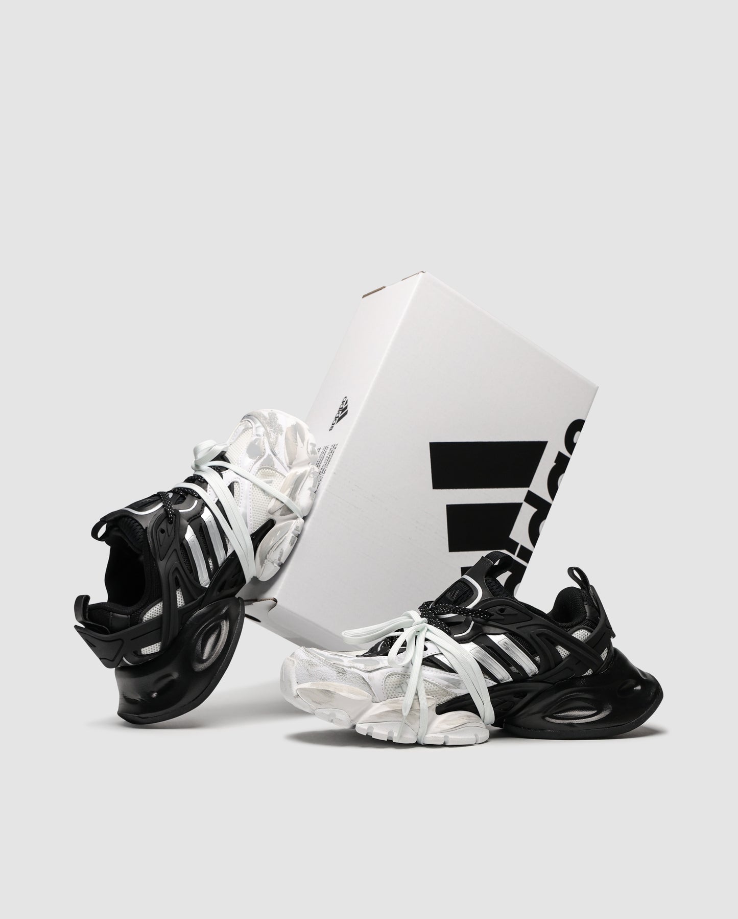 Adidas Vento XLG Deluxe Black/White