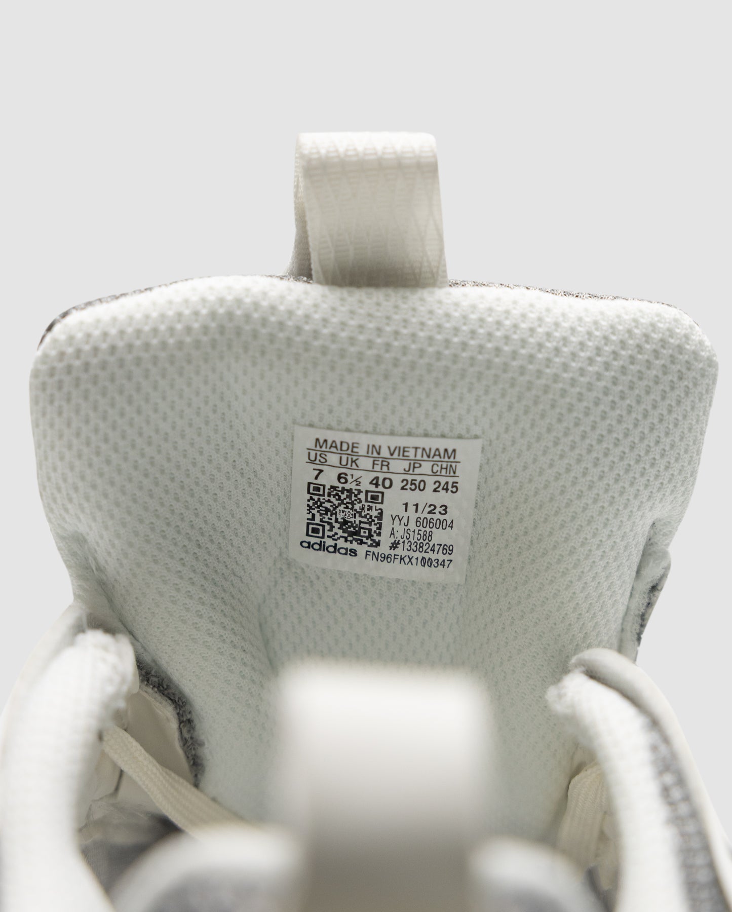 Adidas Vento XLG Deluxe Grey/White