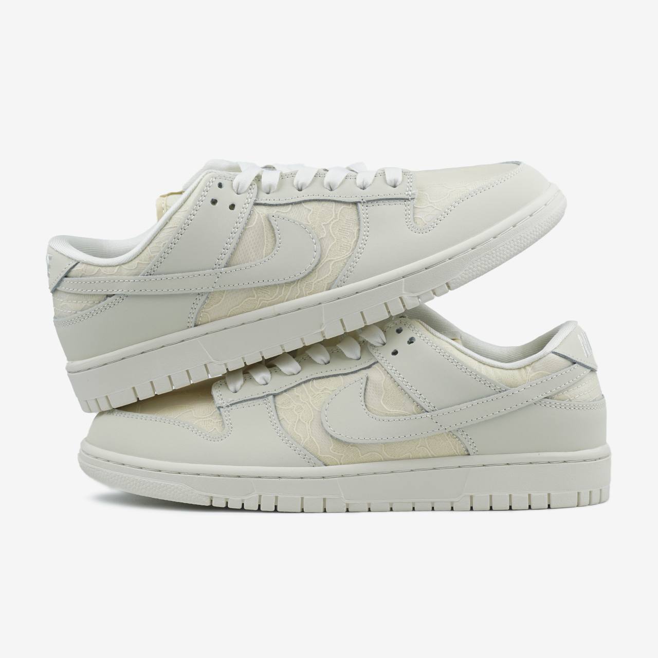 Nike SB Dunk Low Lace Pack Regal Beige