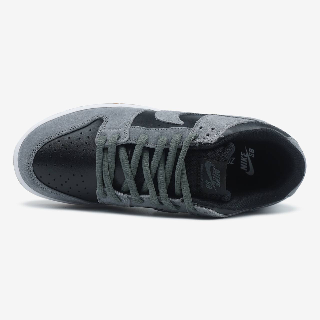 Nike SB Dunk Low Black Silver