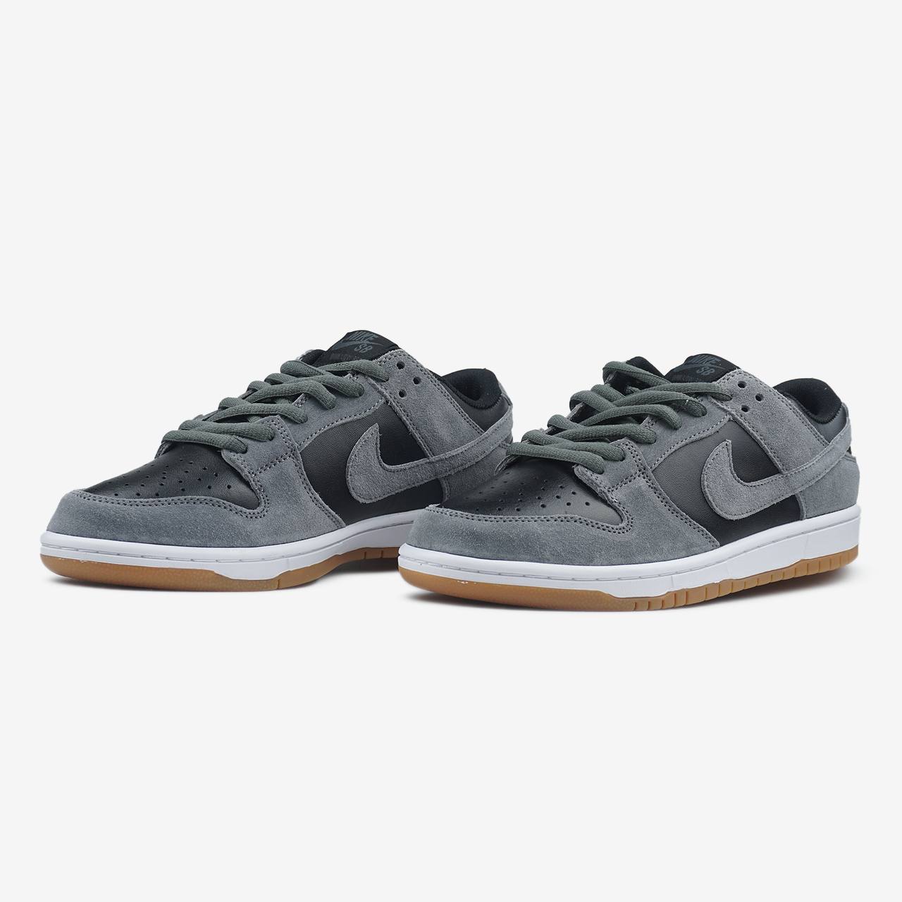 Nike SB Dunk Low Black Silver