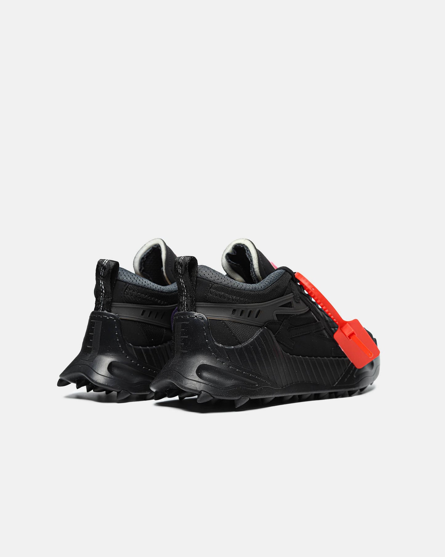 OFF WHITE Ofsy-1000 black