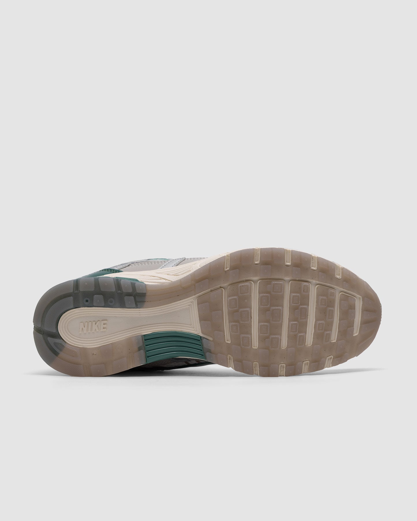 Nike P-6000 Premium Light Bone Bicoastal Green