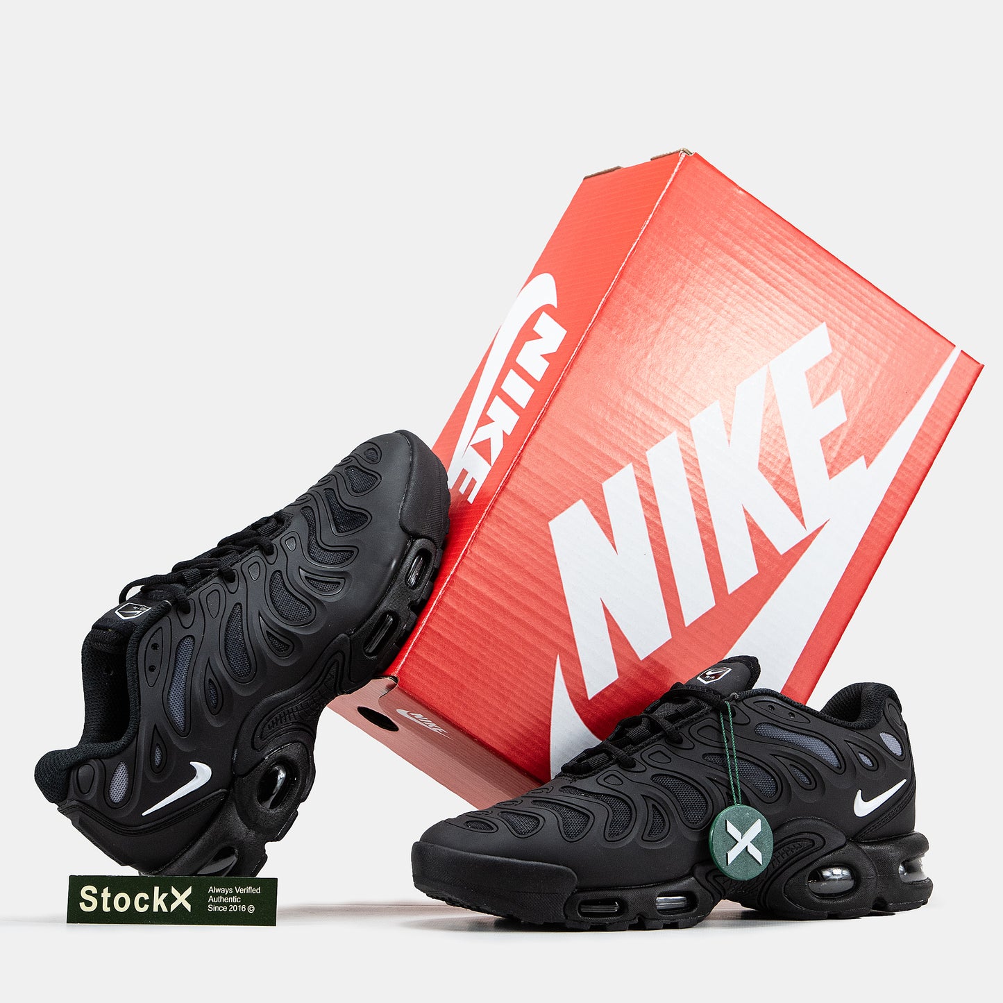 Nike Air Max Plus Drift Black White