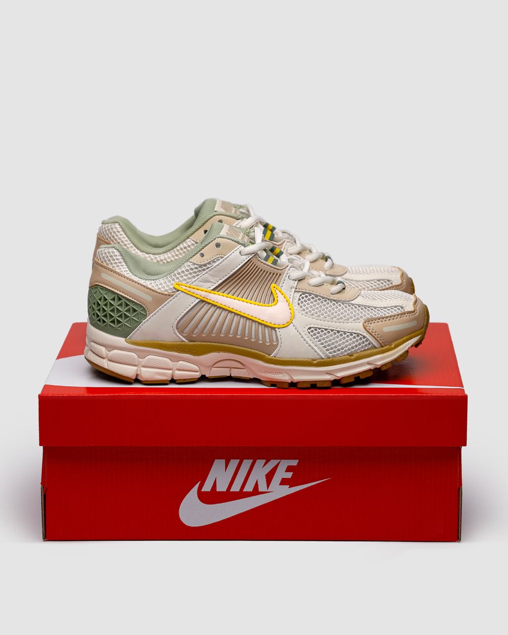 Nike Zoom Vomero 5 Sail Laser Orange