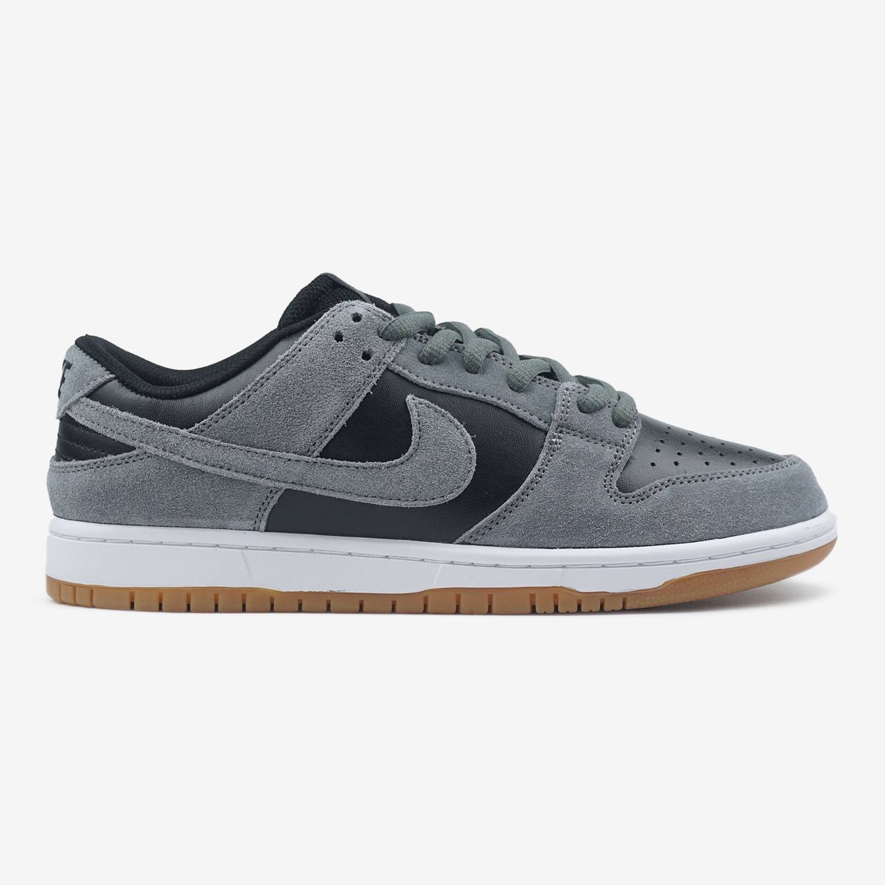 Nike SB Dunk Low Black Silver