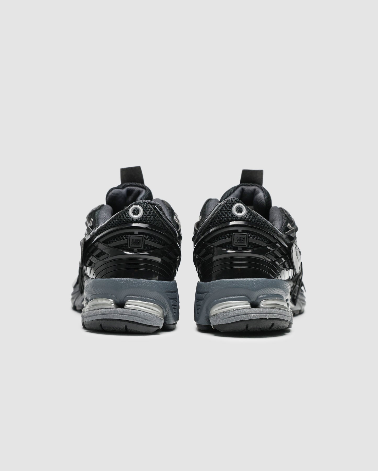 New Balance 1906A Metalic Black/Silver