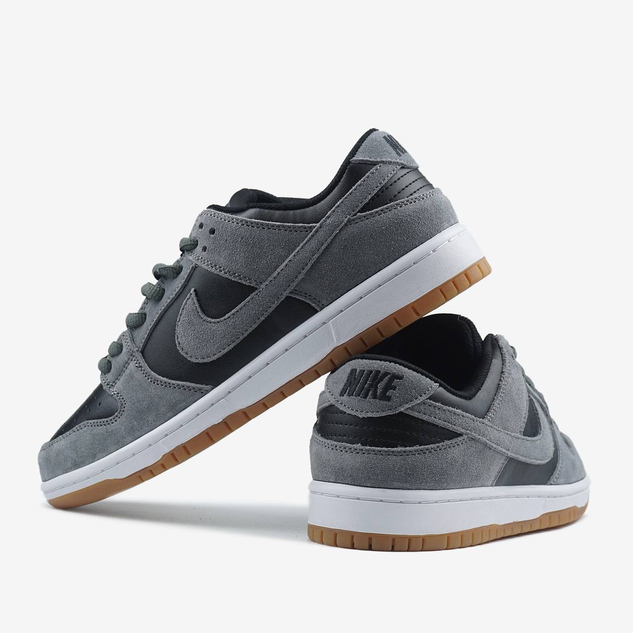 Nike SB Dunk Low Black Silver