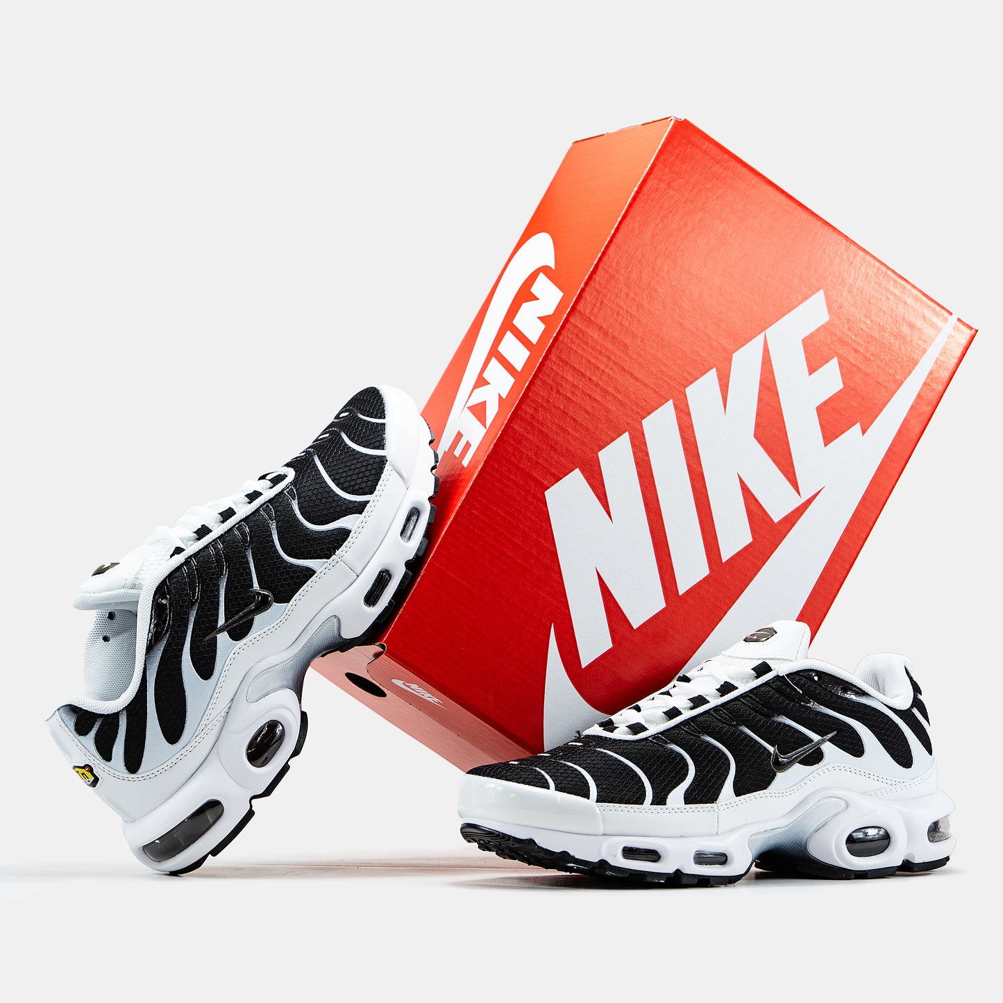 Nike Air Max TN Plus White Black