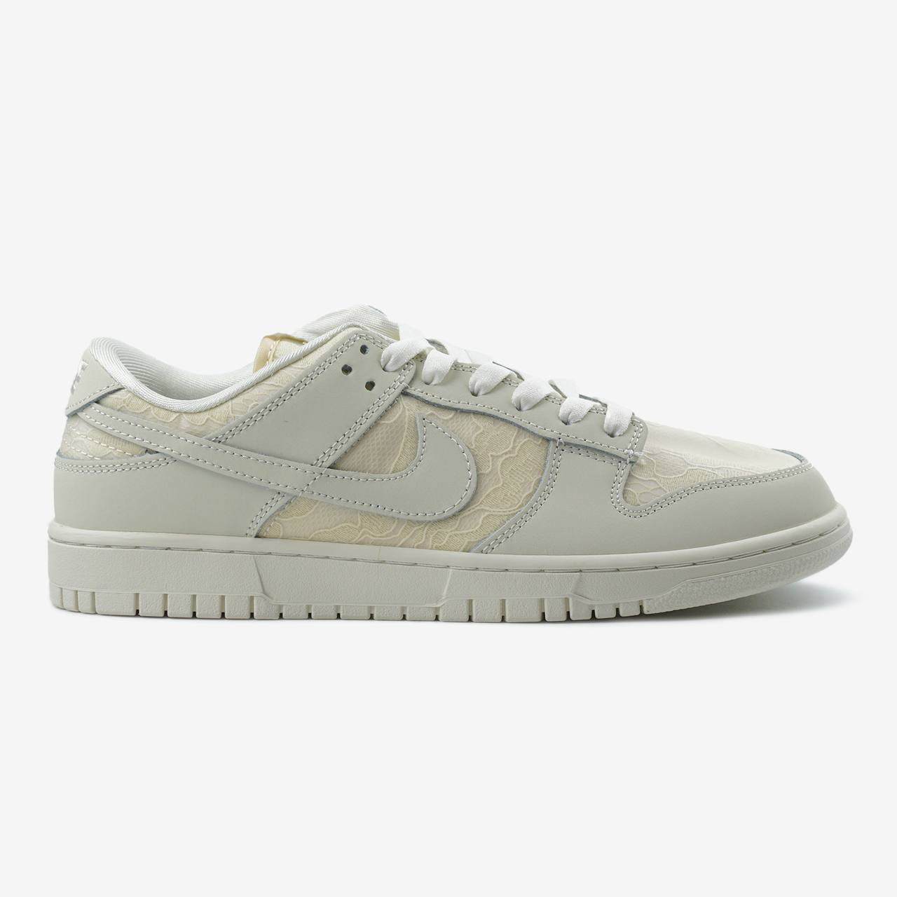 Nike SB Dunk Low Lace Pack Regal Beige