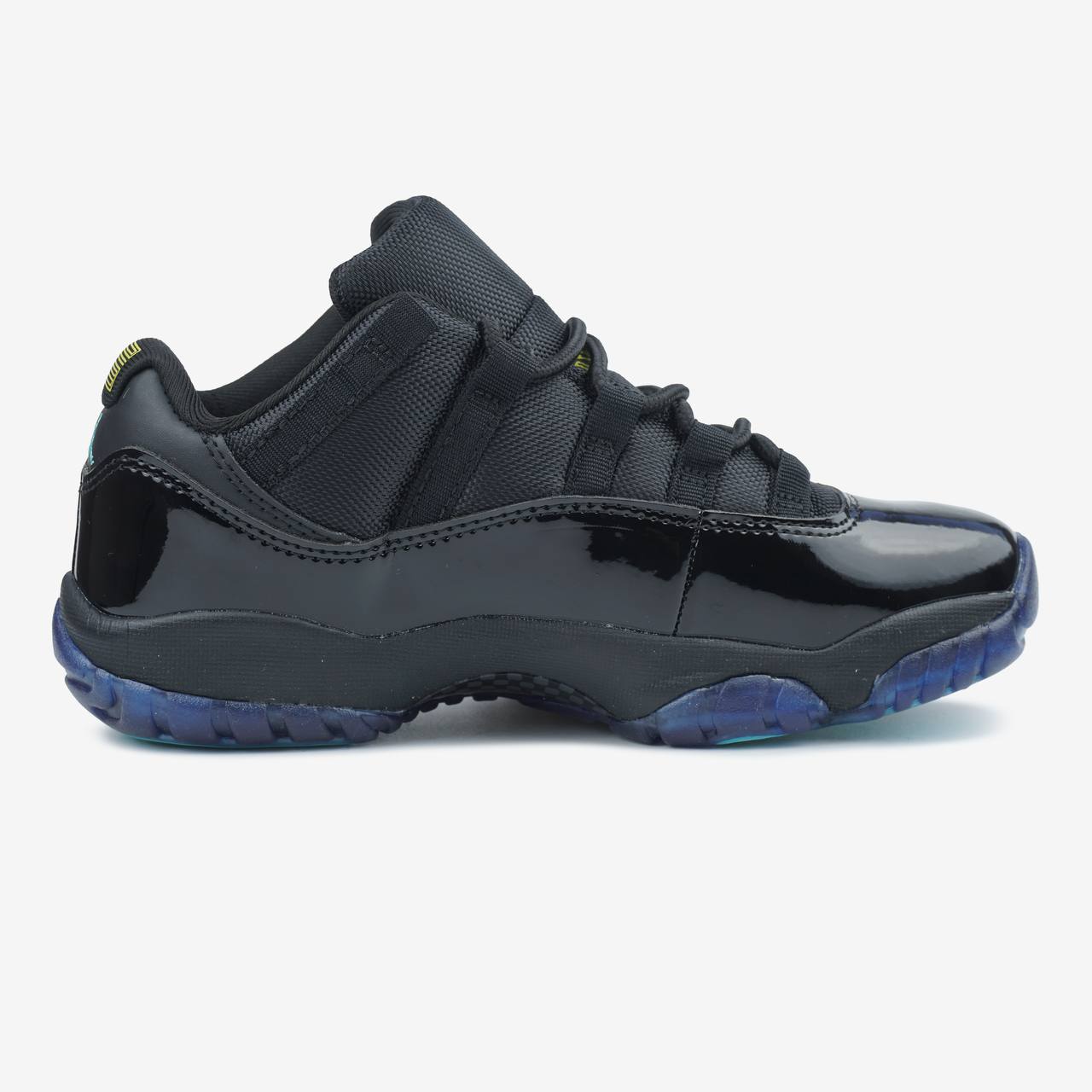 Jordan Retro 11 Low Gamma Blue