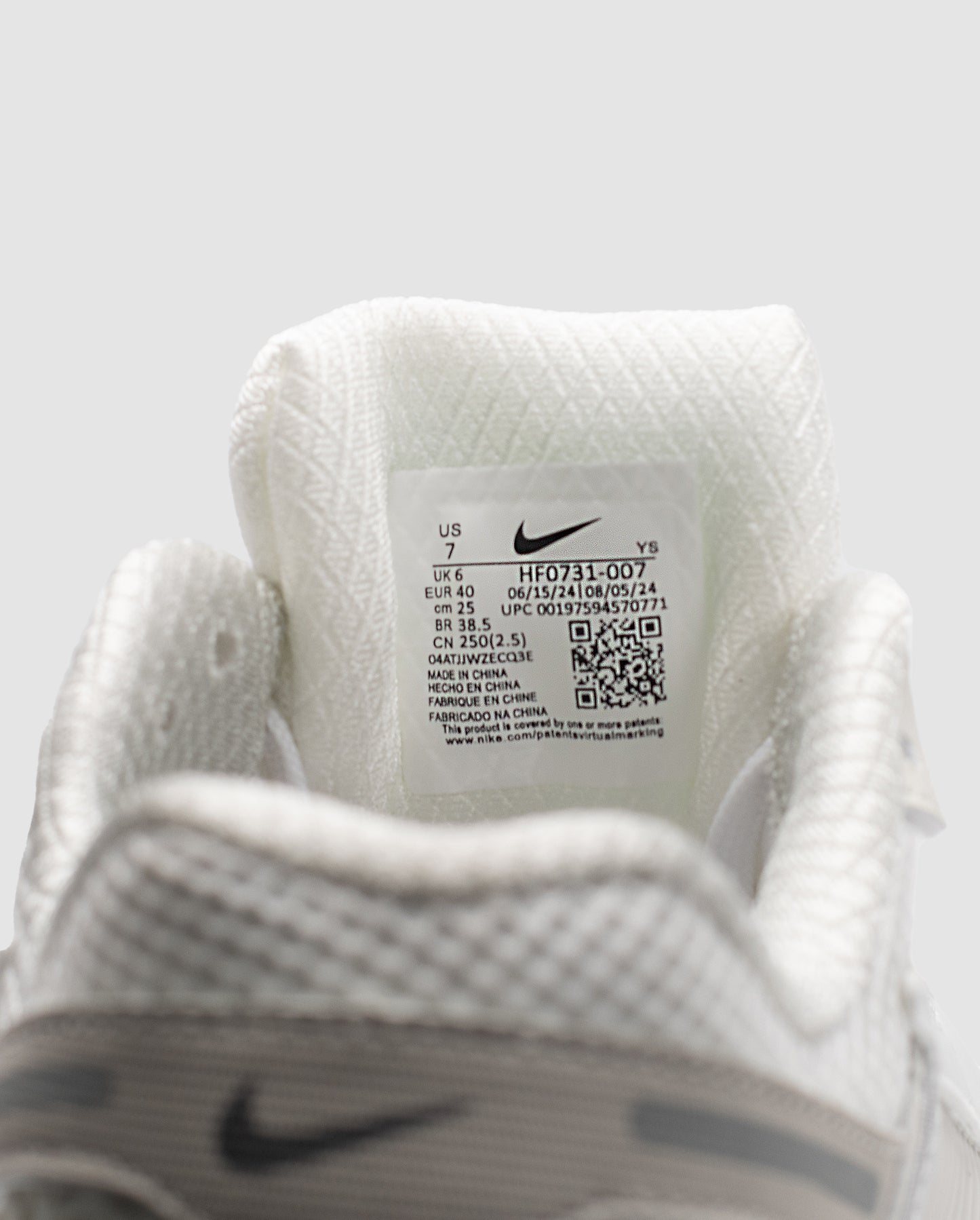 Nike Zoom Vomero 5 Grey/White