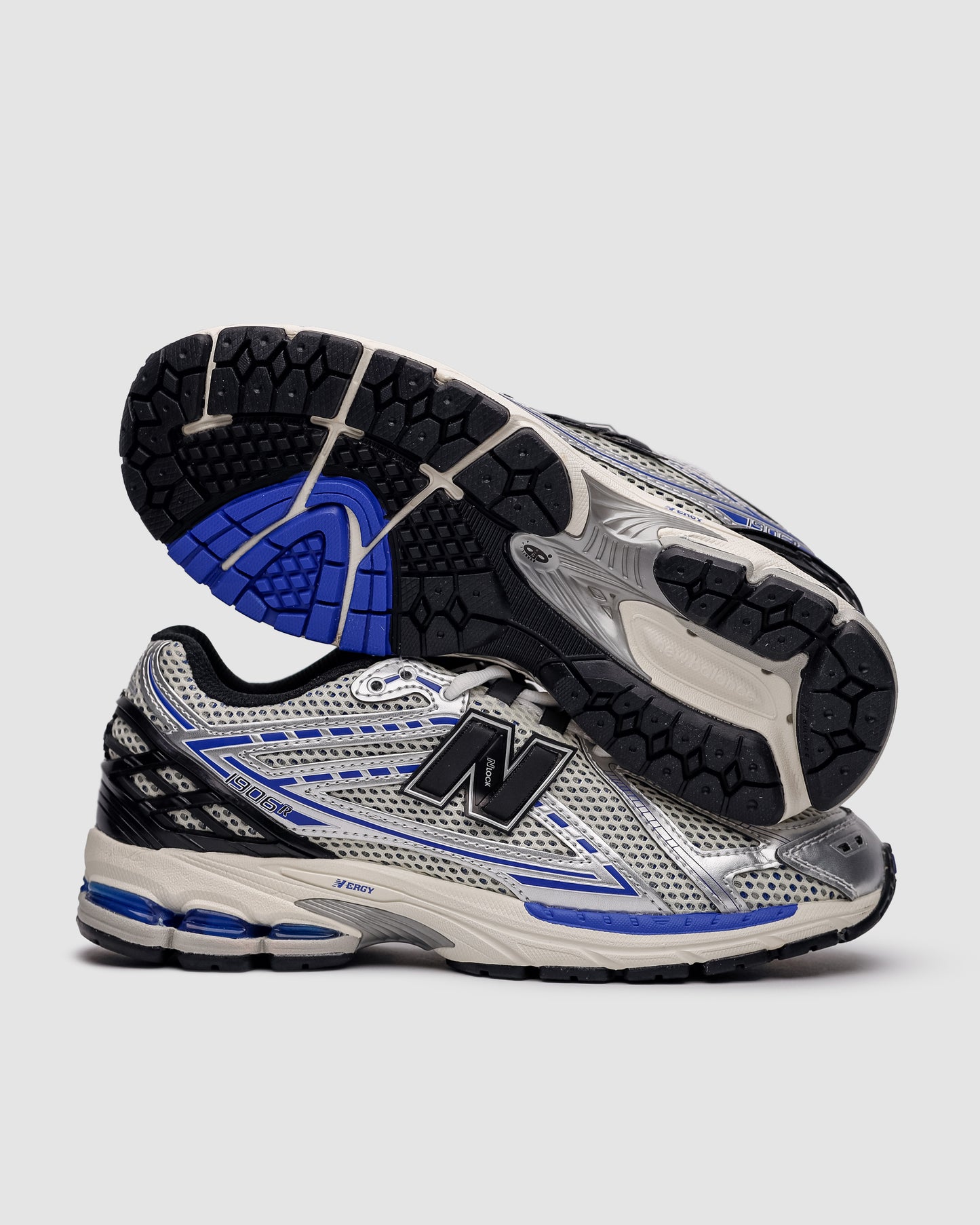 New Balance 1906R Silver Metallic