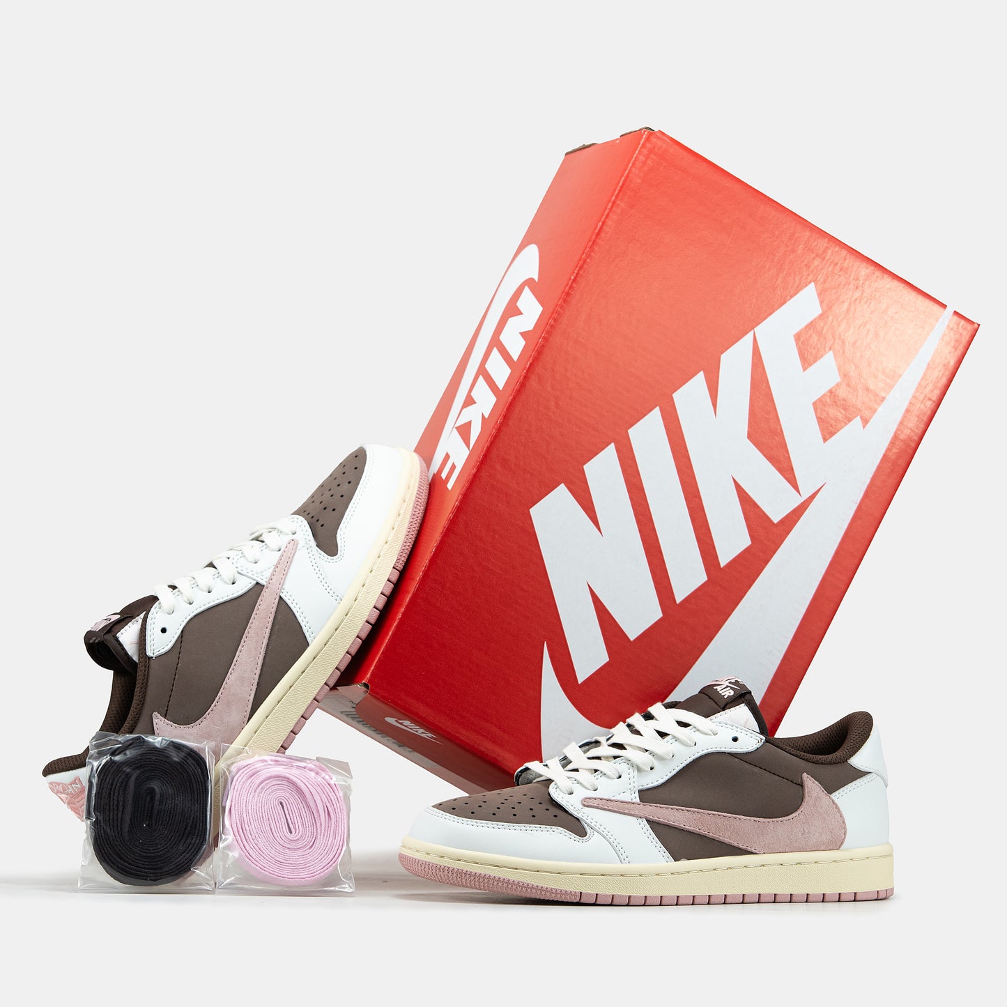 Nike Air Jordan 1 Low x Travis Scott