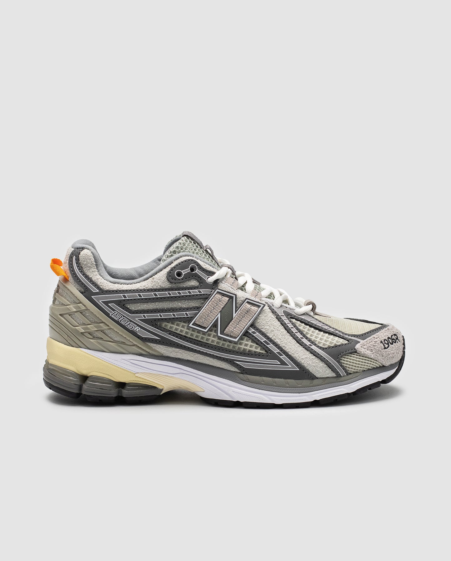 New Balance 1906 R N. Hoolywood x Invincible Grey Swan