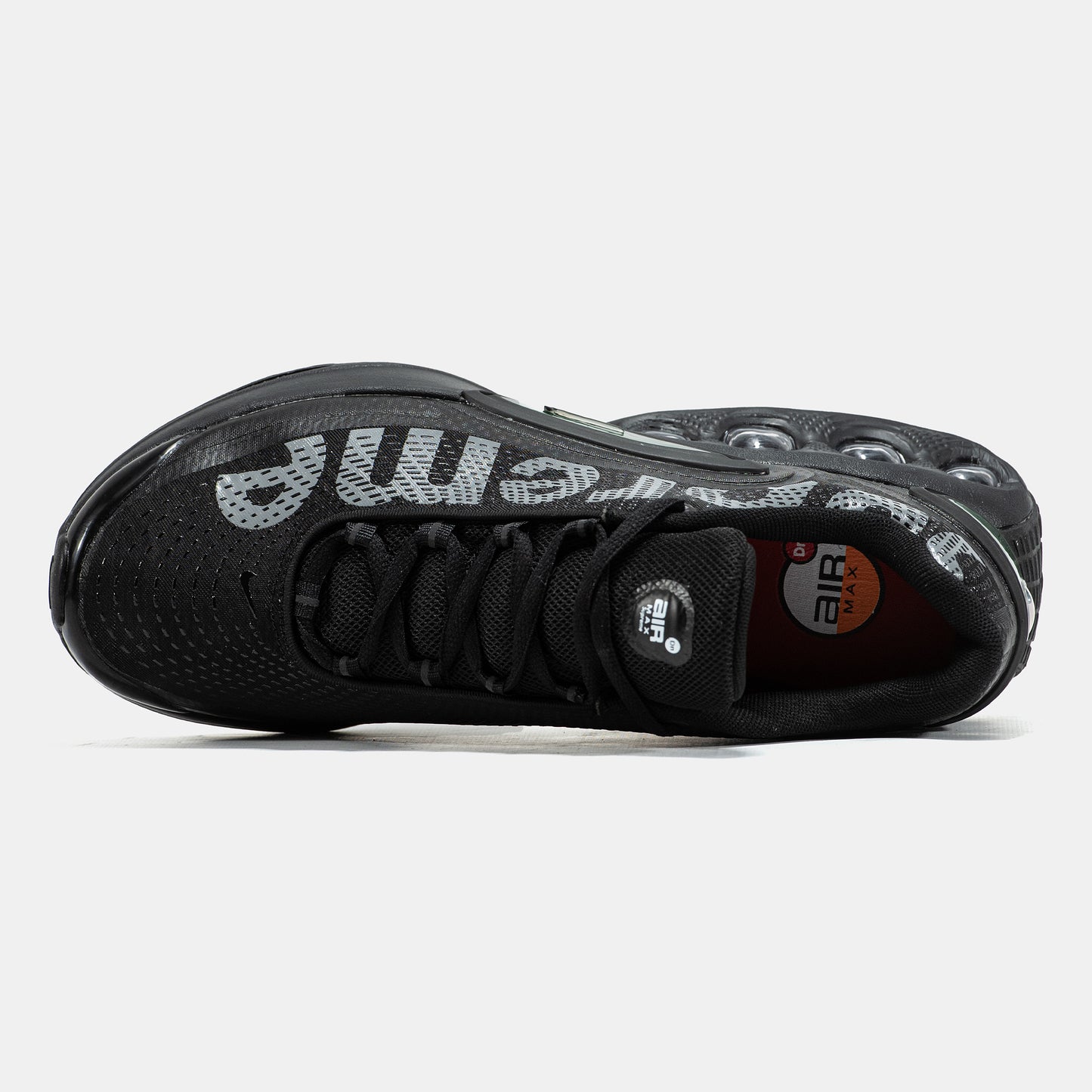 Nike Air Max DN x Supreme