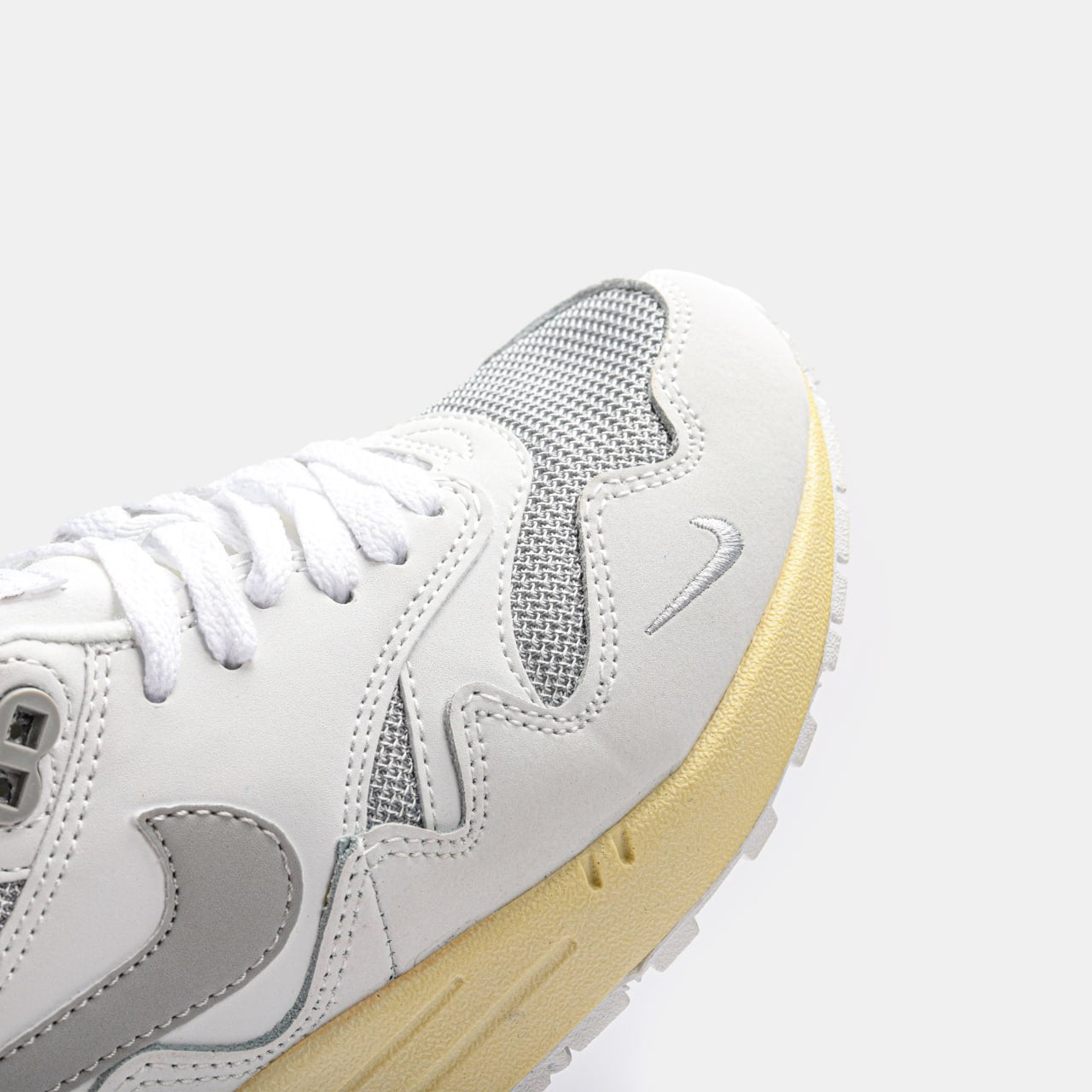 Air Max 1 Patta White