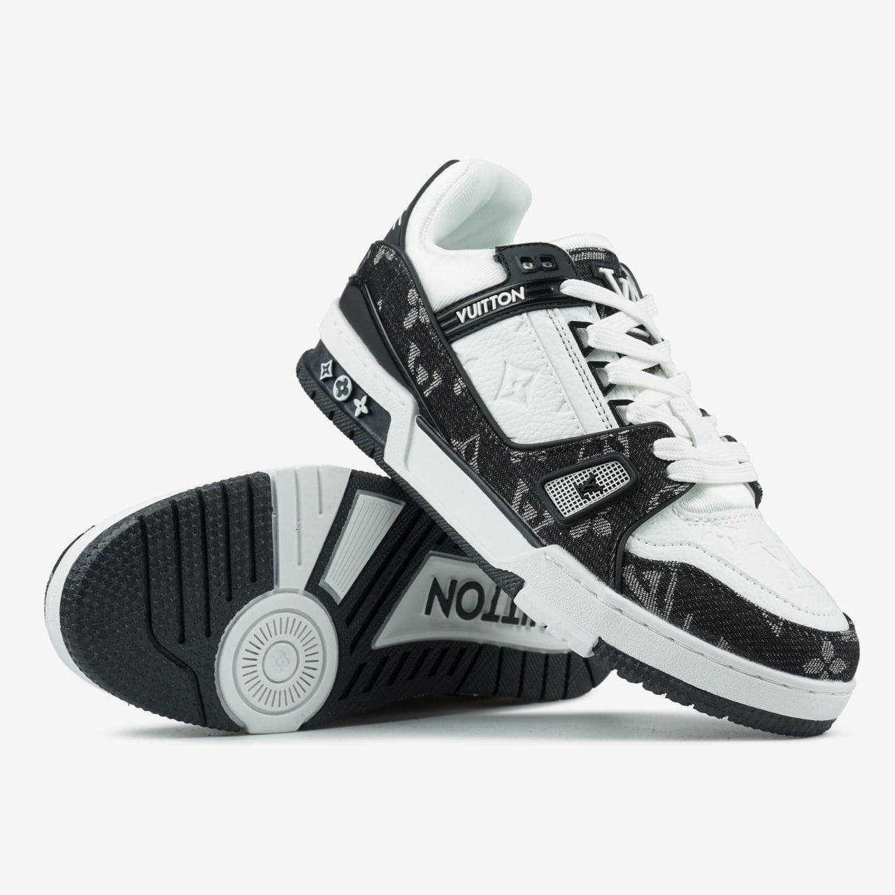 LV Trainer Sneaker Black/White