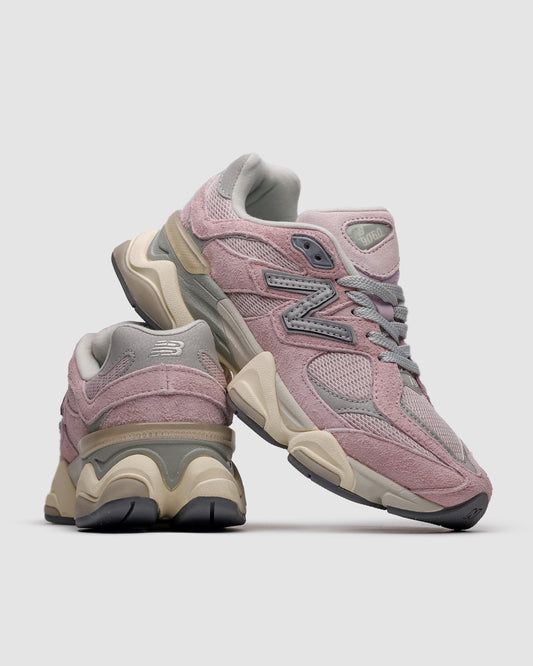 New Balance 9060 Light Pink