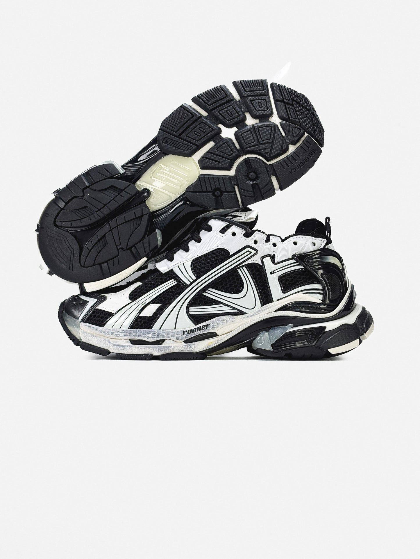 Balenciaga Runner Black/White