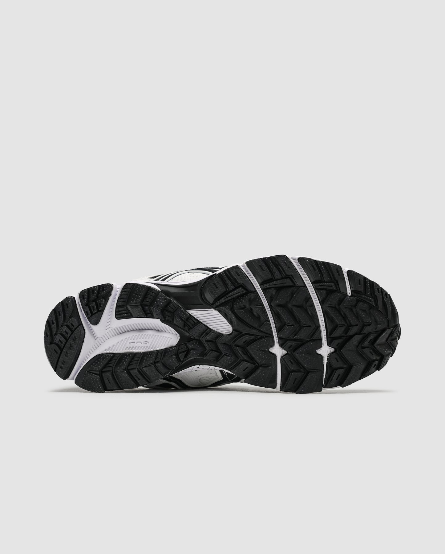 Asics Gel-Kahana 8 White/Black