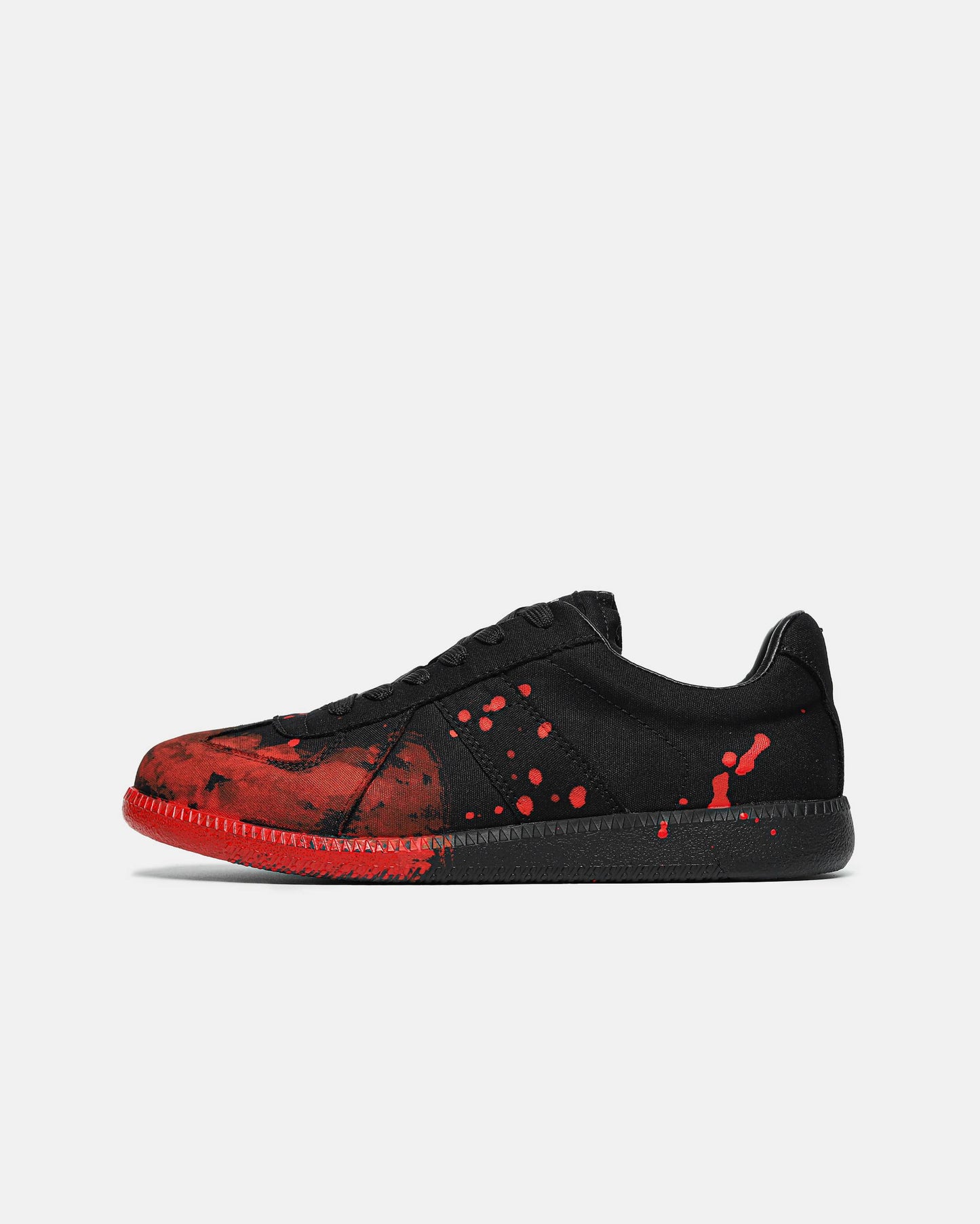 Maison MargielaRepli Black/RED Paint 18