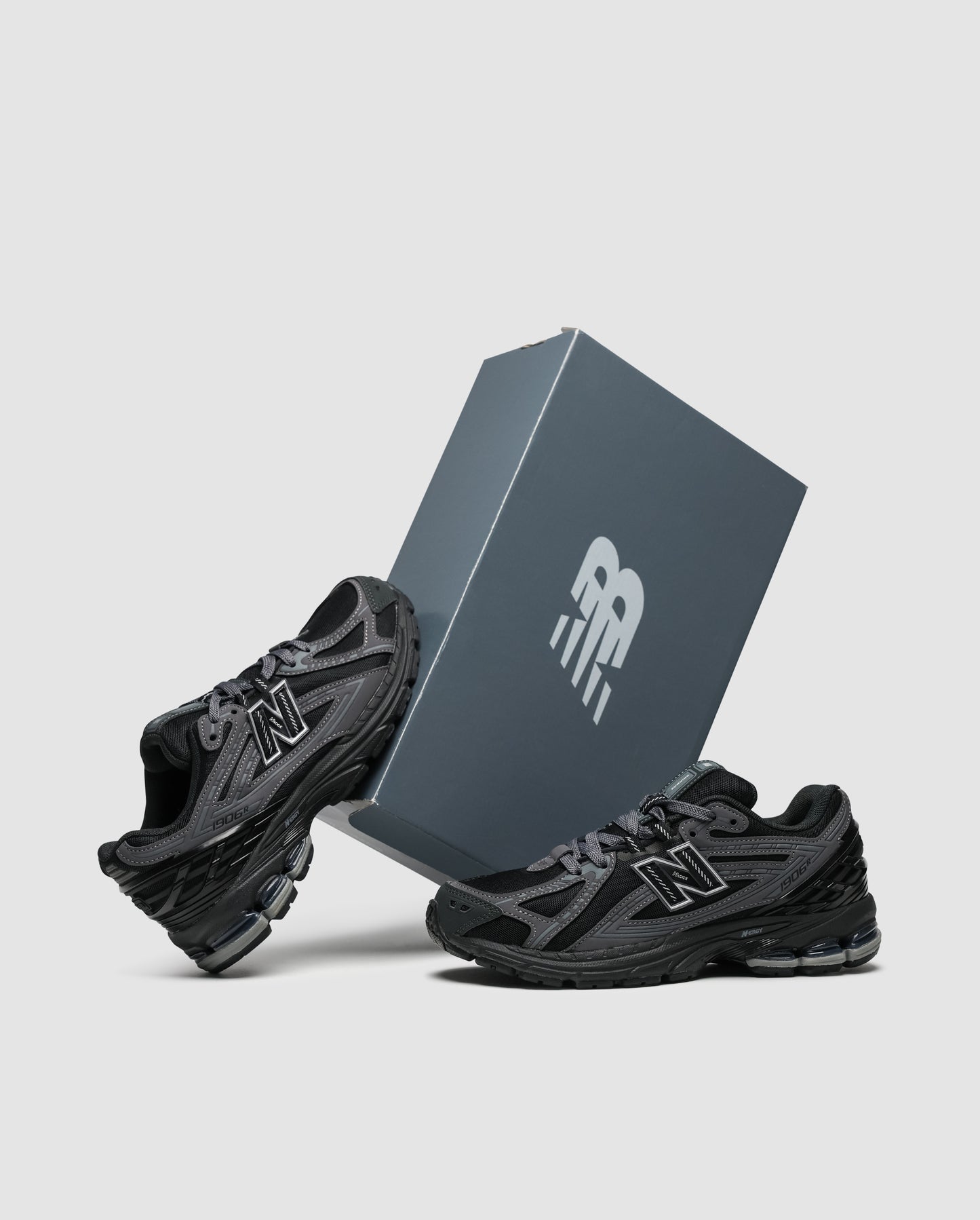 New Balance 1906R Black/Grey