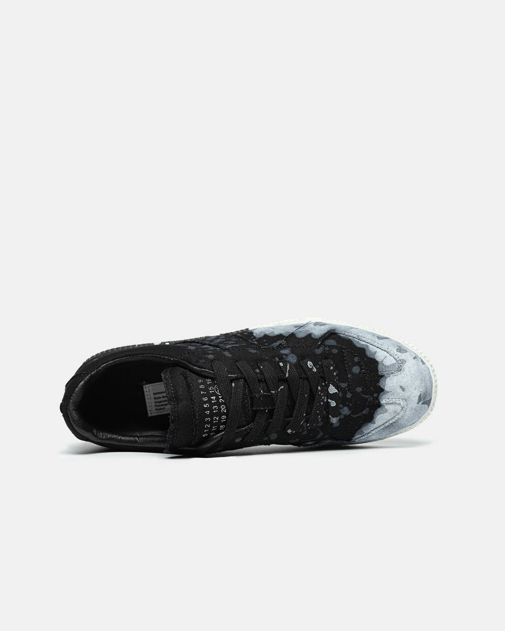 Maison Margiela Repli Black/White Paint 22
