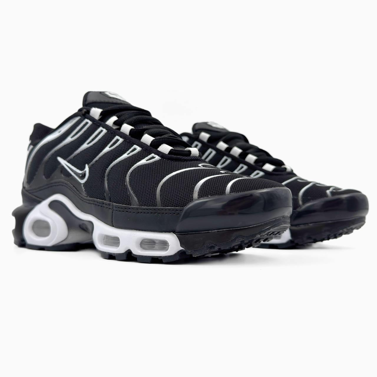 Nike Air Max TN Black/White