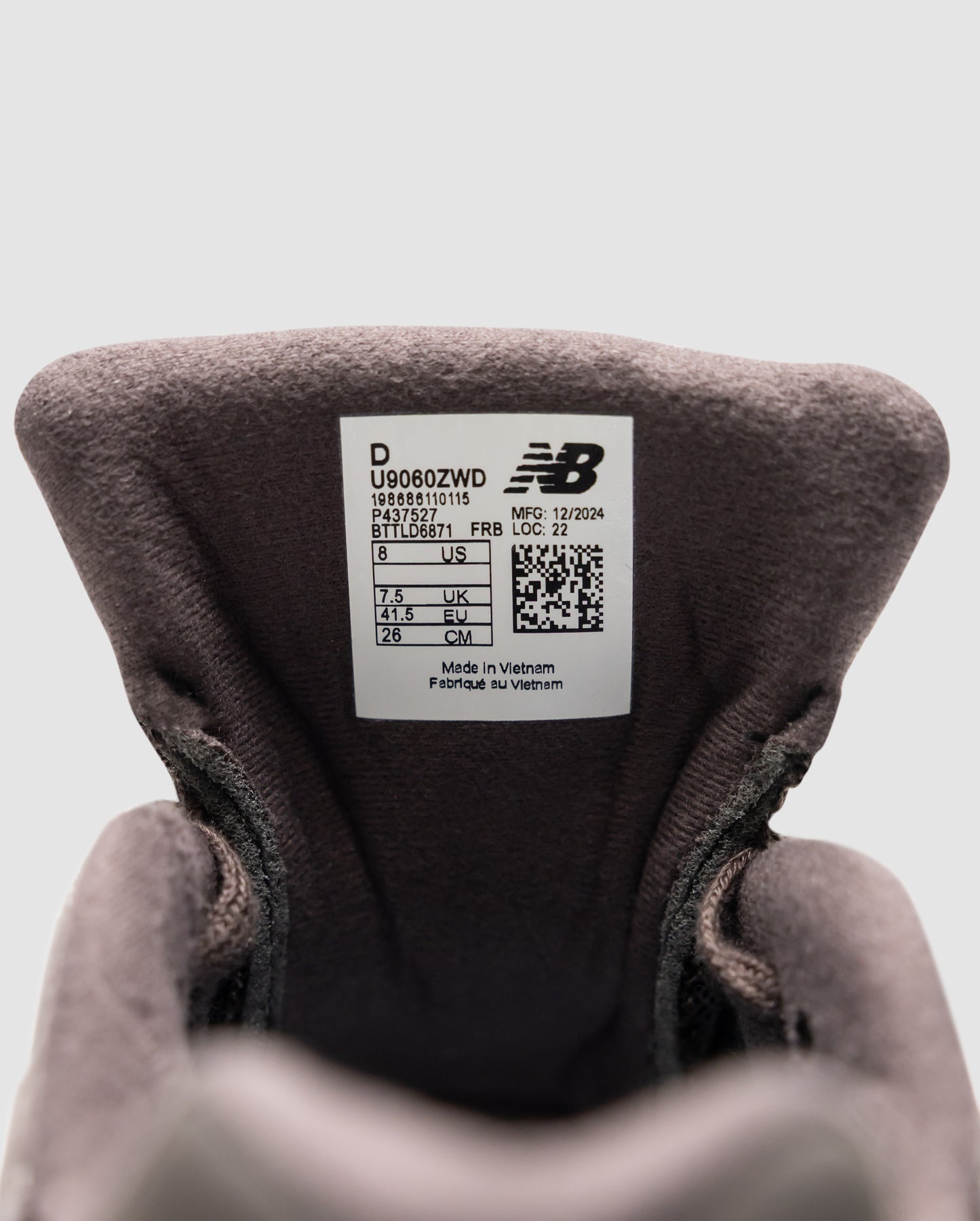 New Balance 9060 Chocolate